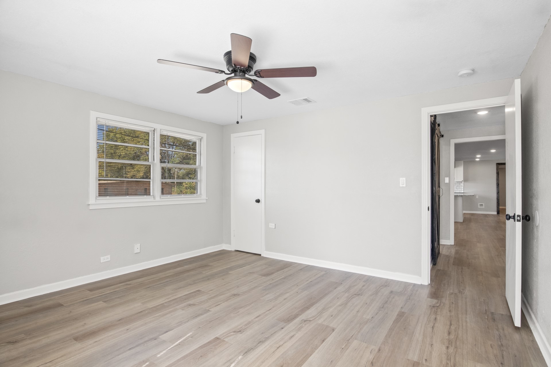 700 W Broadway Street