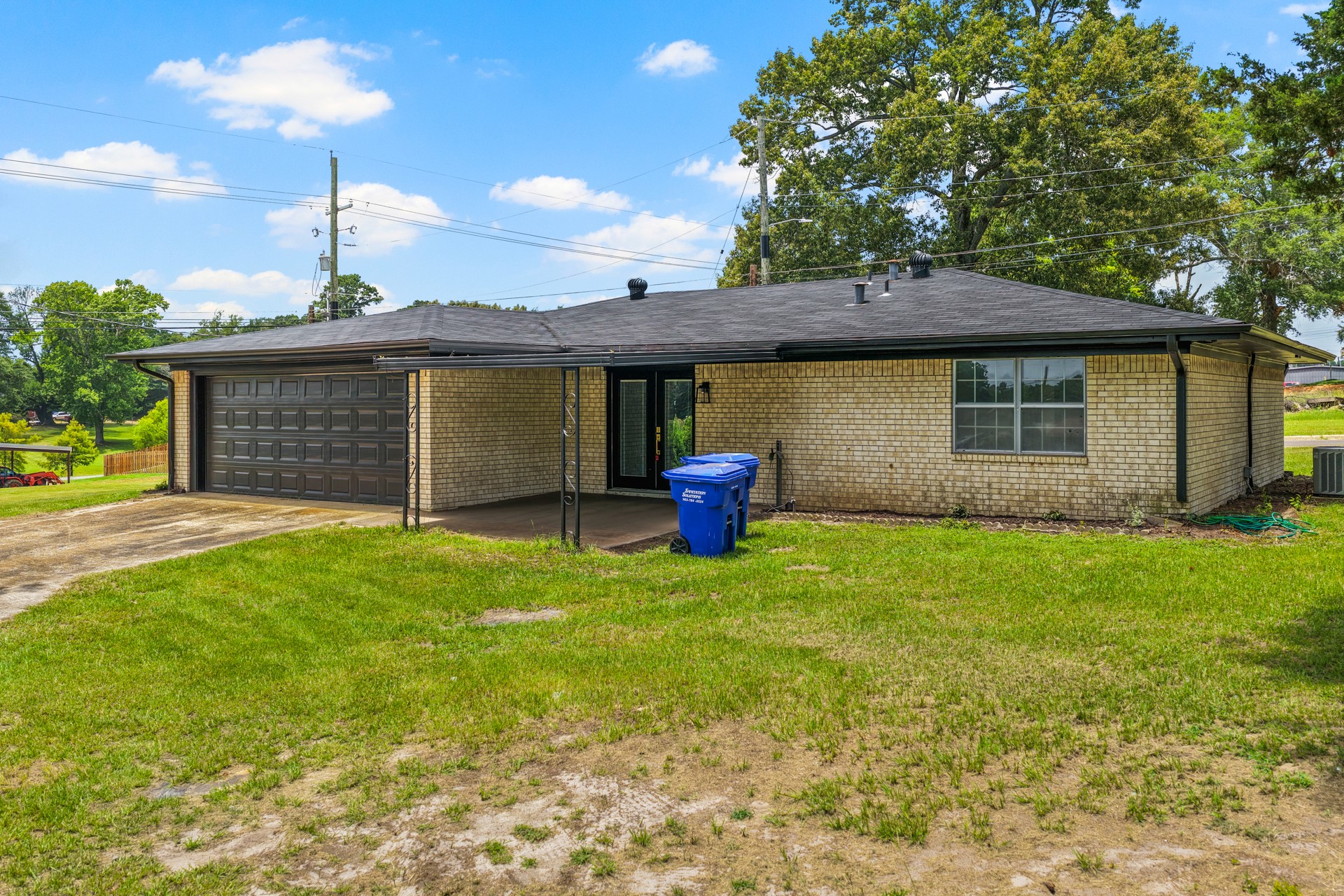 607 W Campbell Road