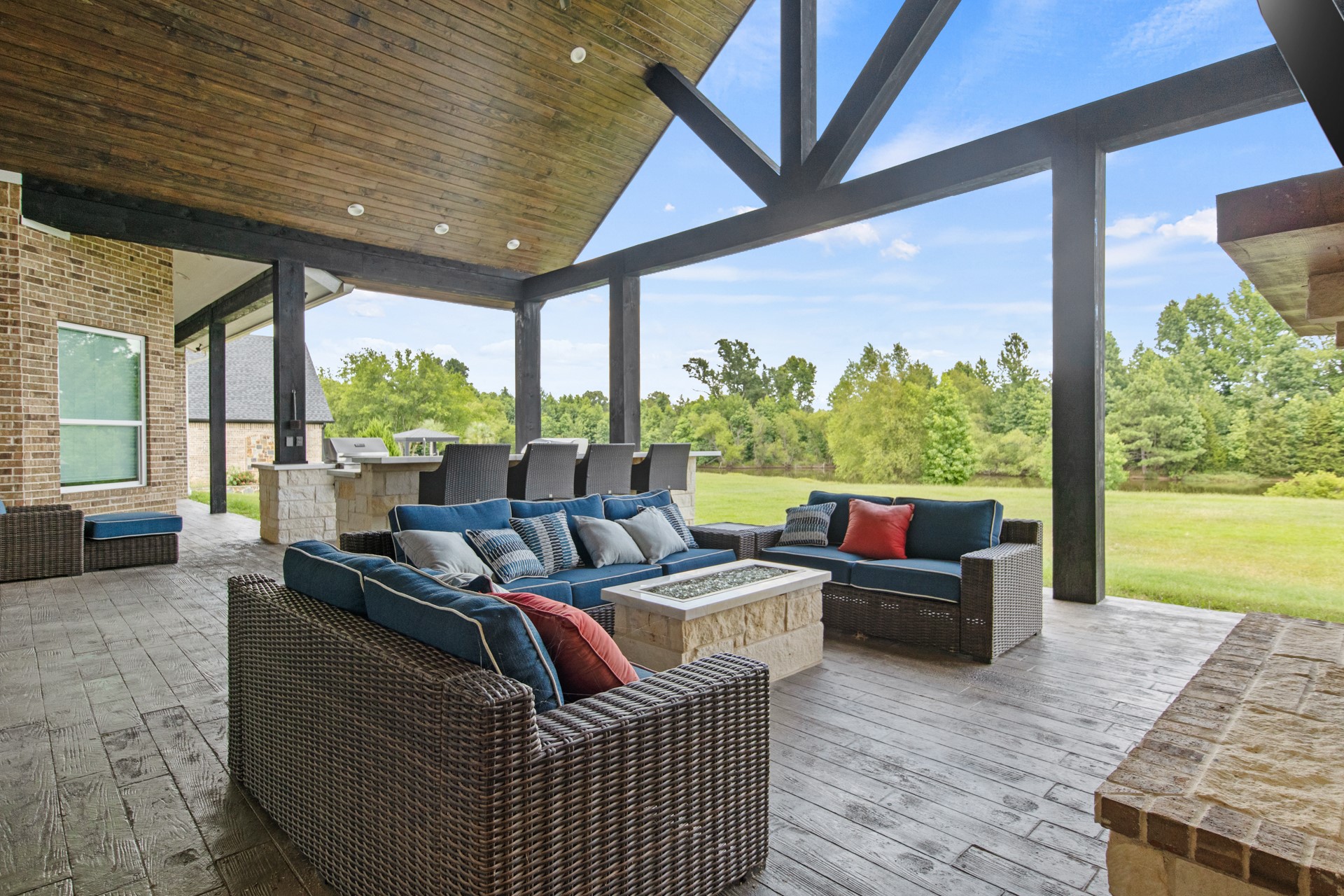 367 Private Road 54166