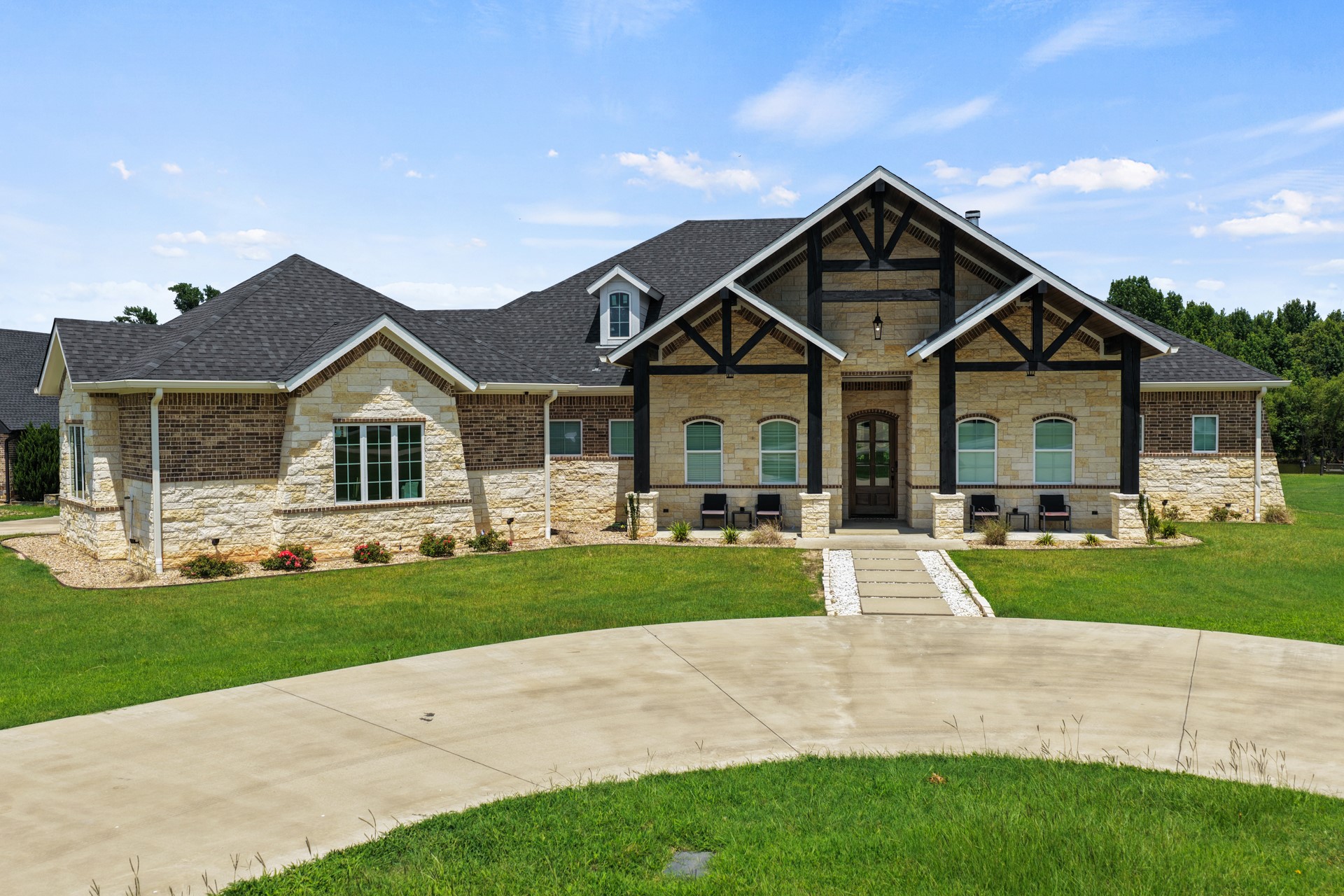 367 Private Road 54166