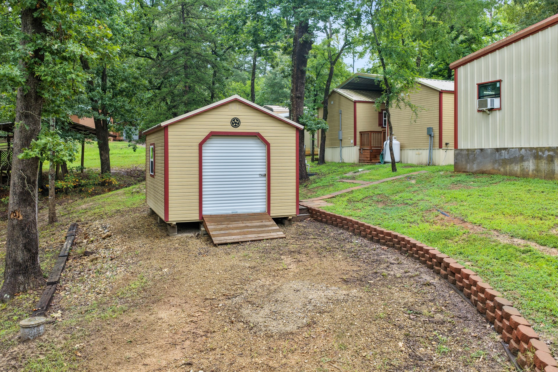 119 Private Road 52614