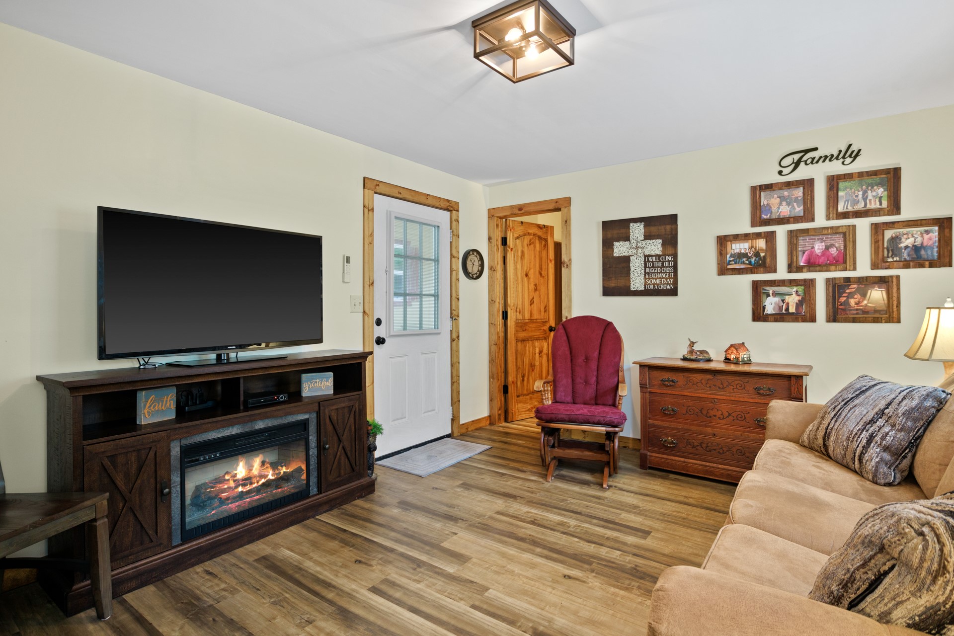 119 Private Road 52614