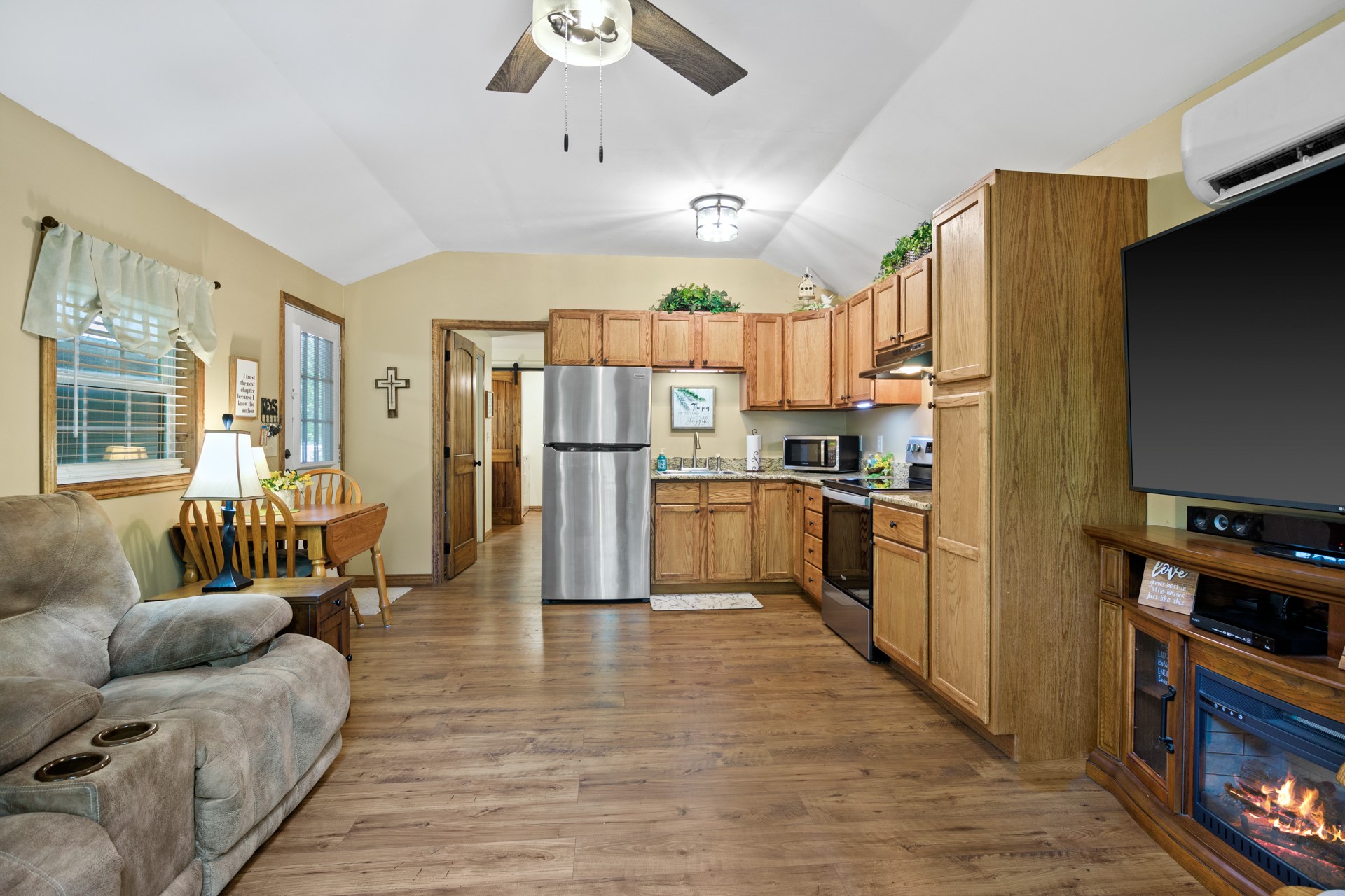 119 Private Road 52614