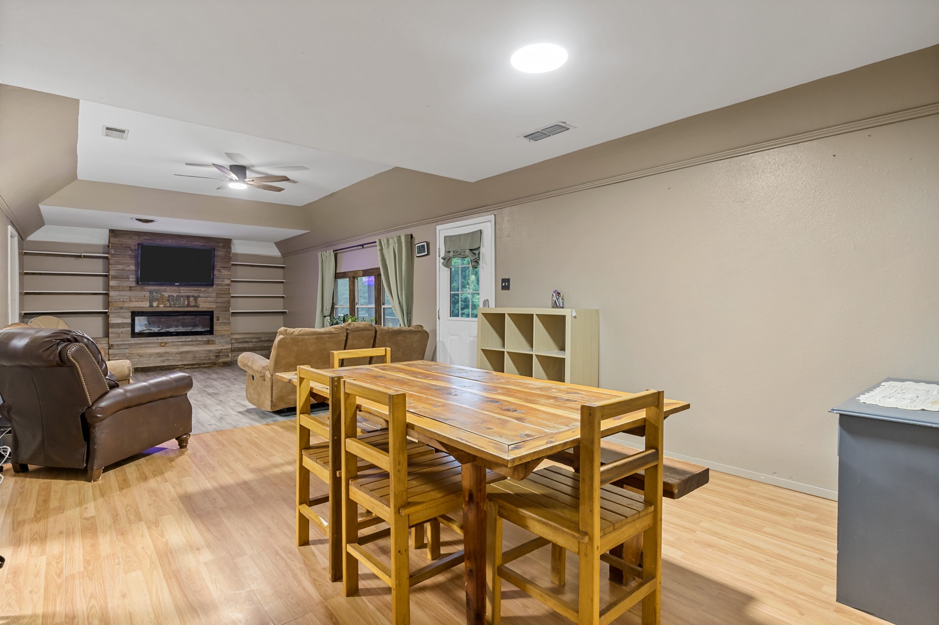 1710 COUNTY ROAD 2928