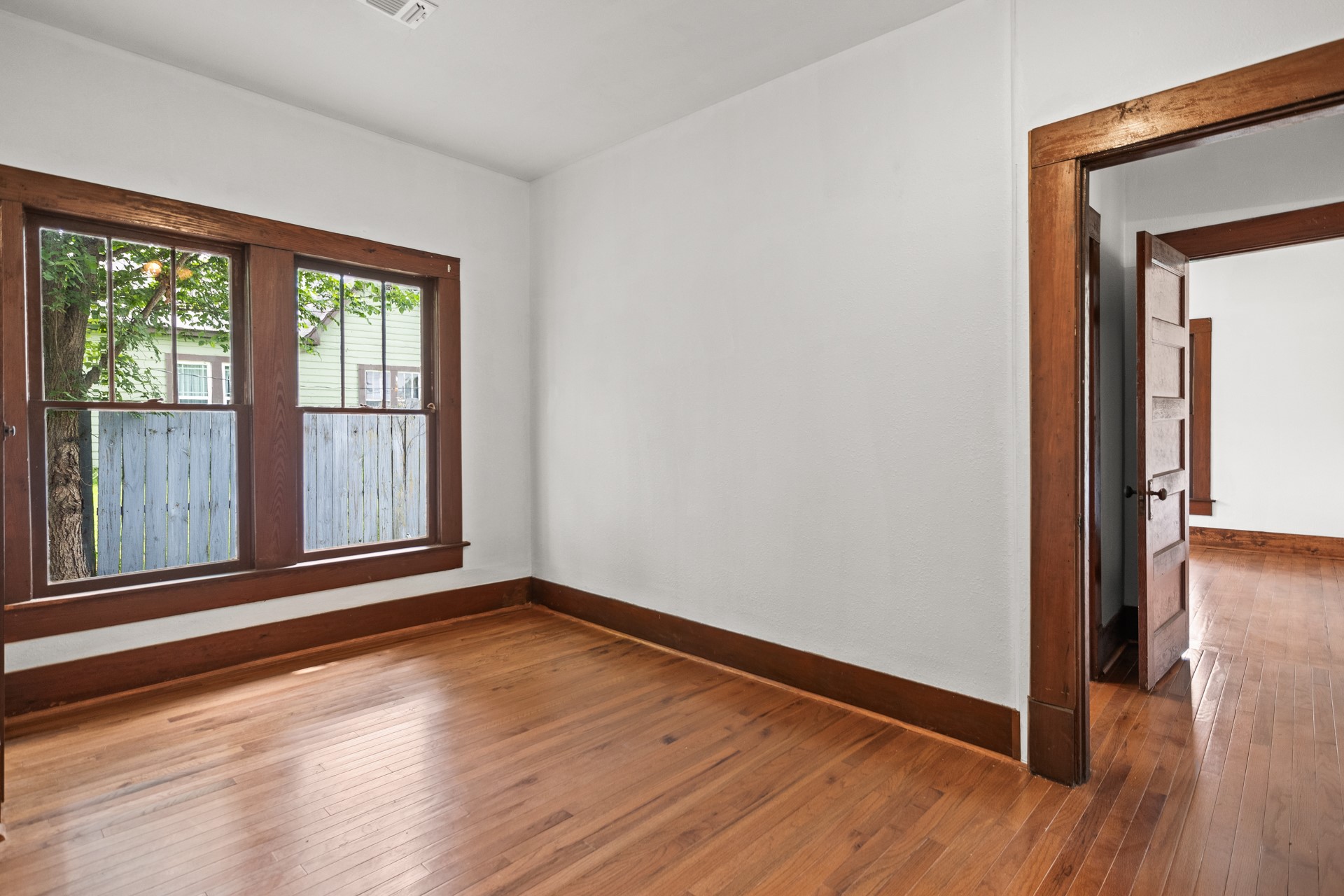 207 W 3rd Street