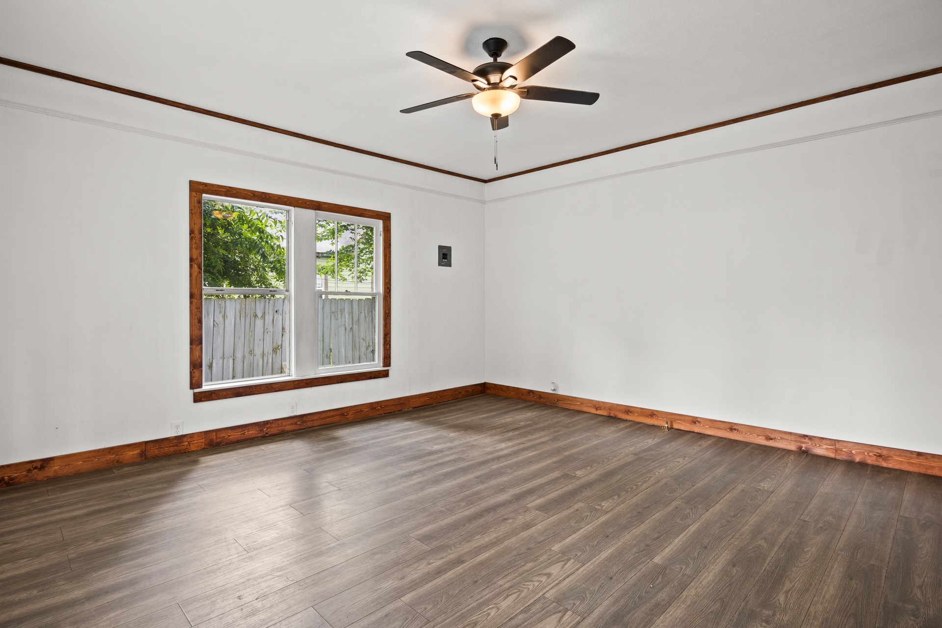 207 W 3rd Street