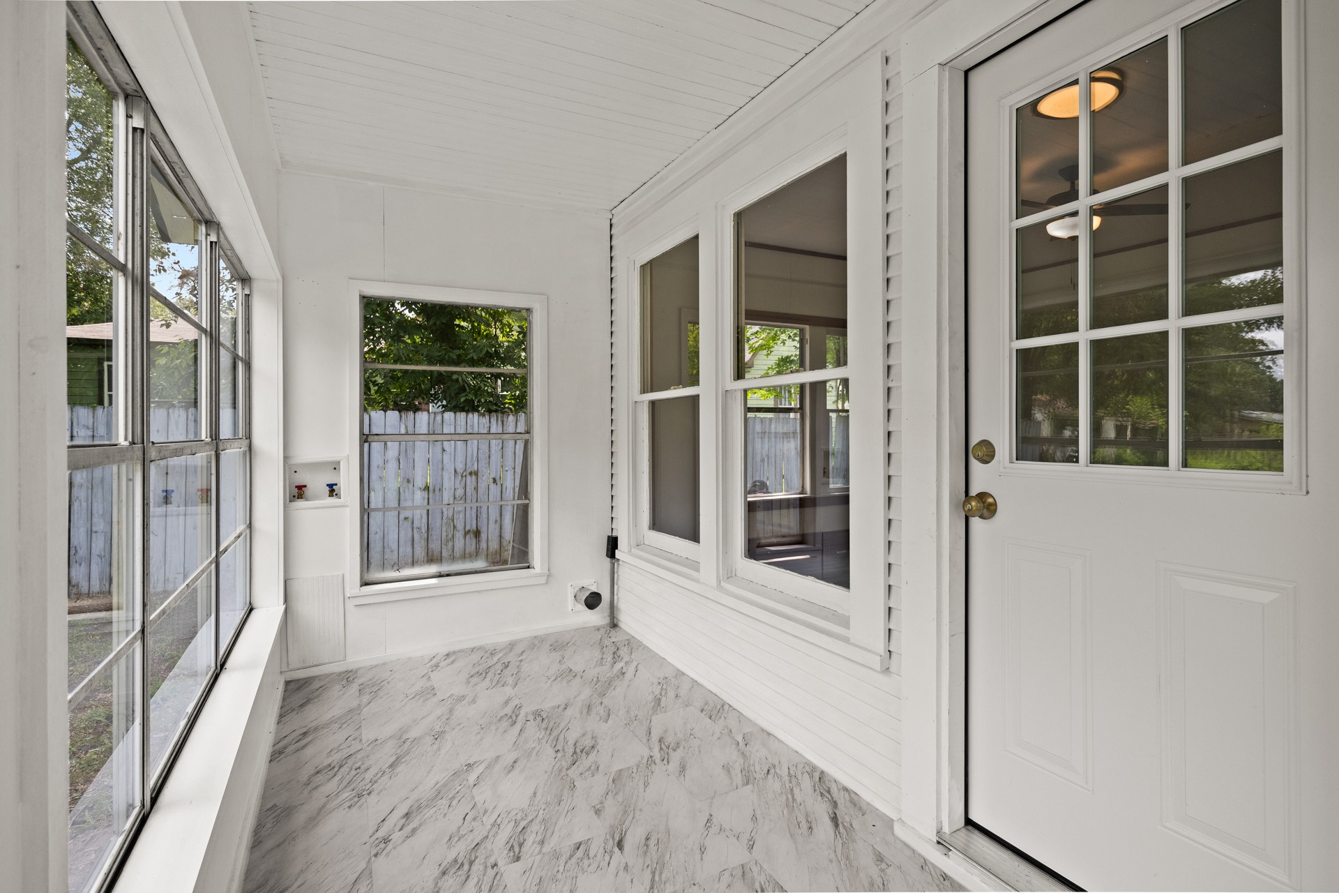 207 W 3rd Street