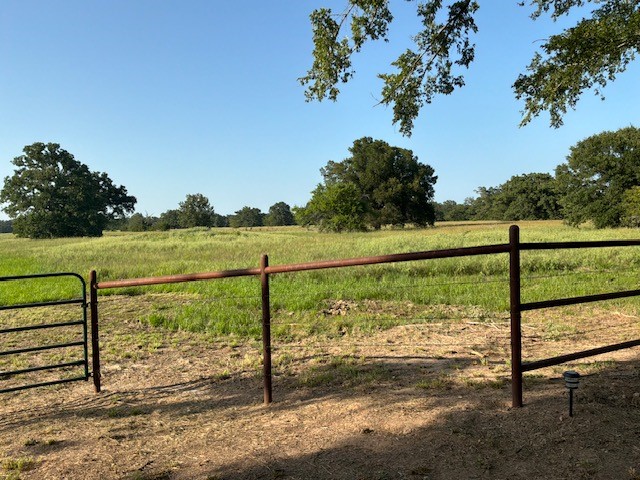 495 NE County Road 2220
