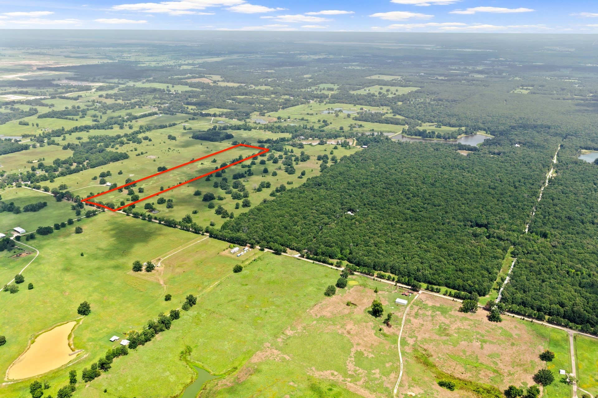 495 NE County Road 2220