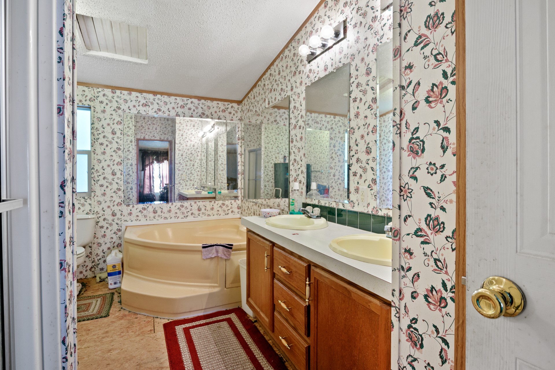 1381 COUNTY ROAD 1763