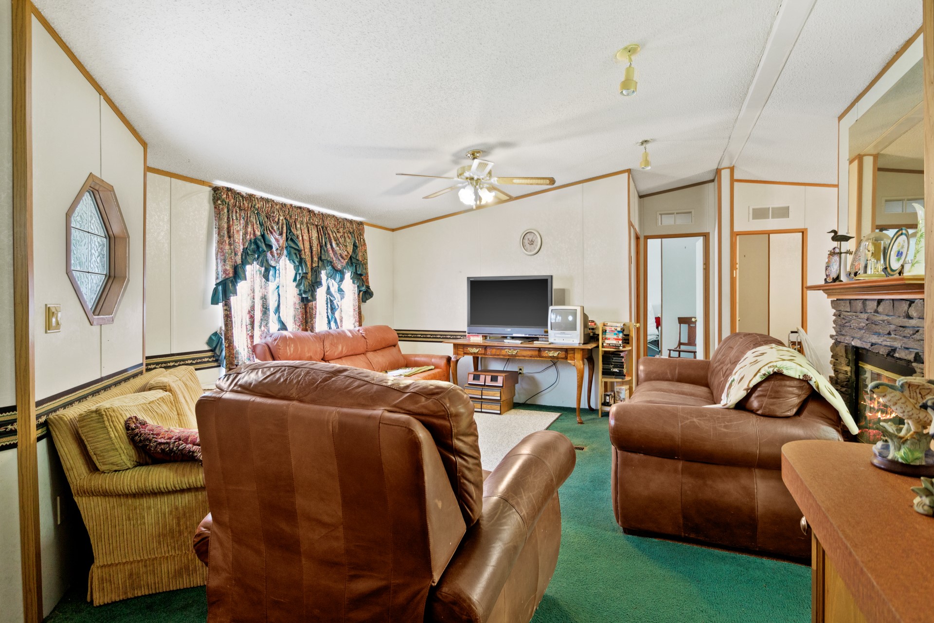 1381 COUNTY ROAD 1763