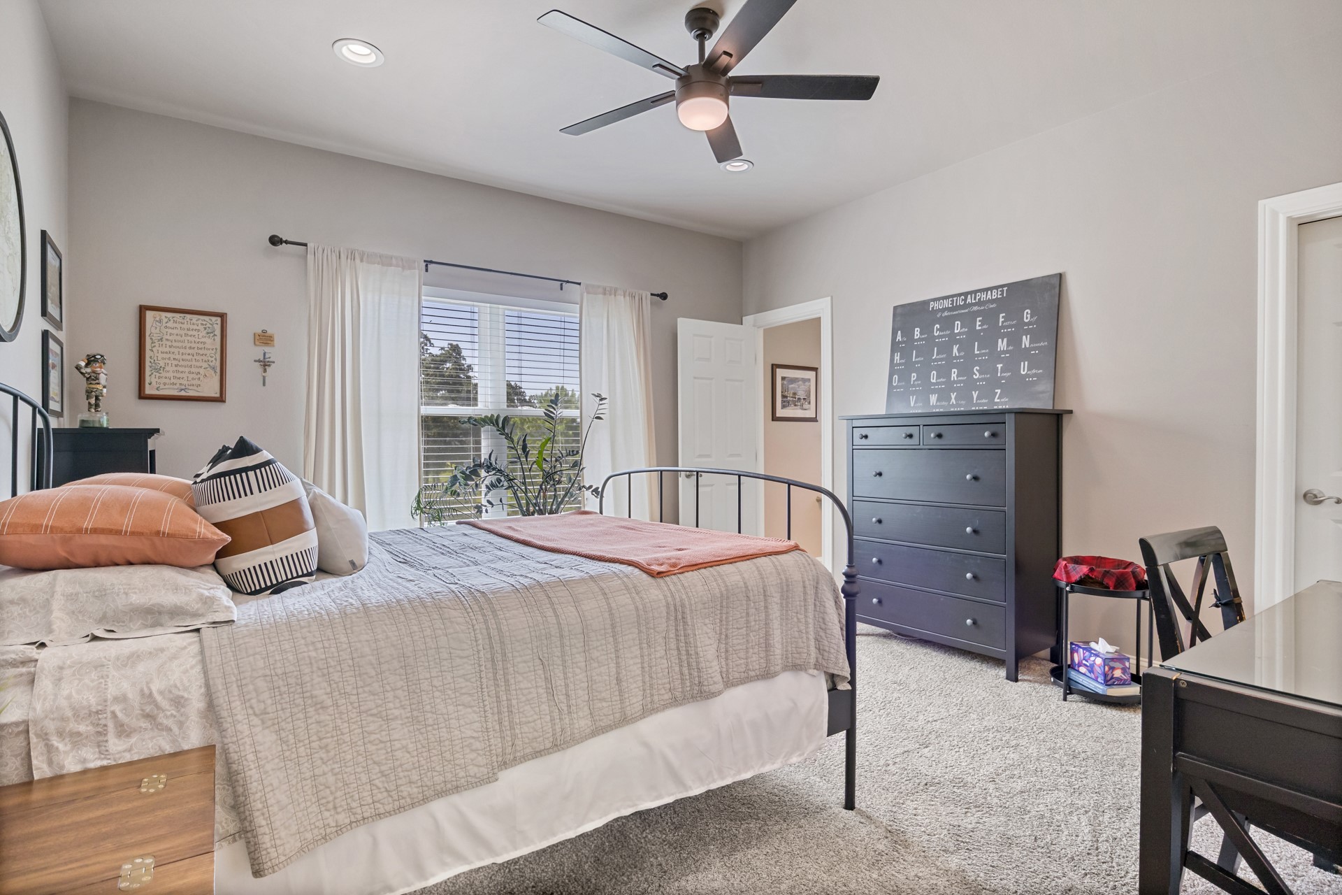 245 Private Road 2714