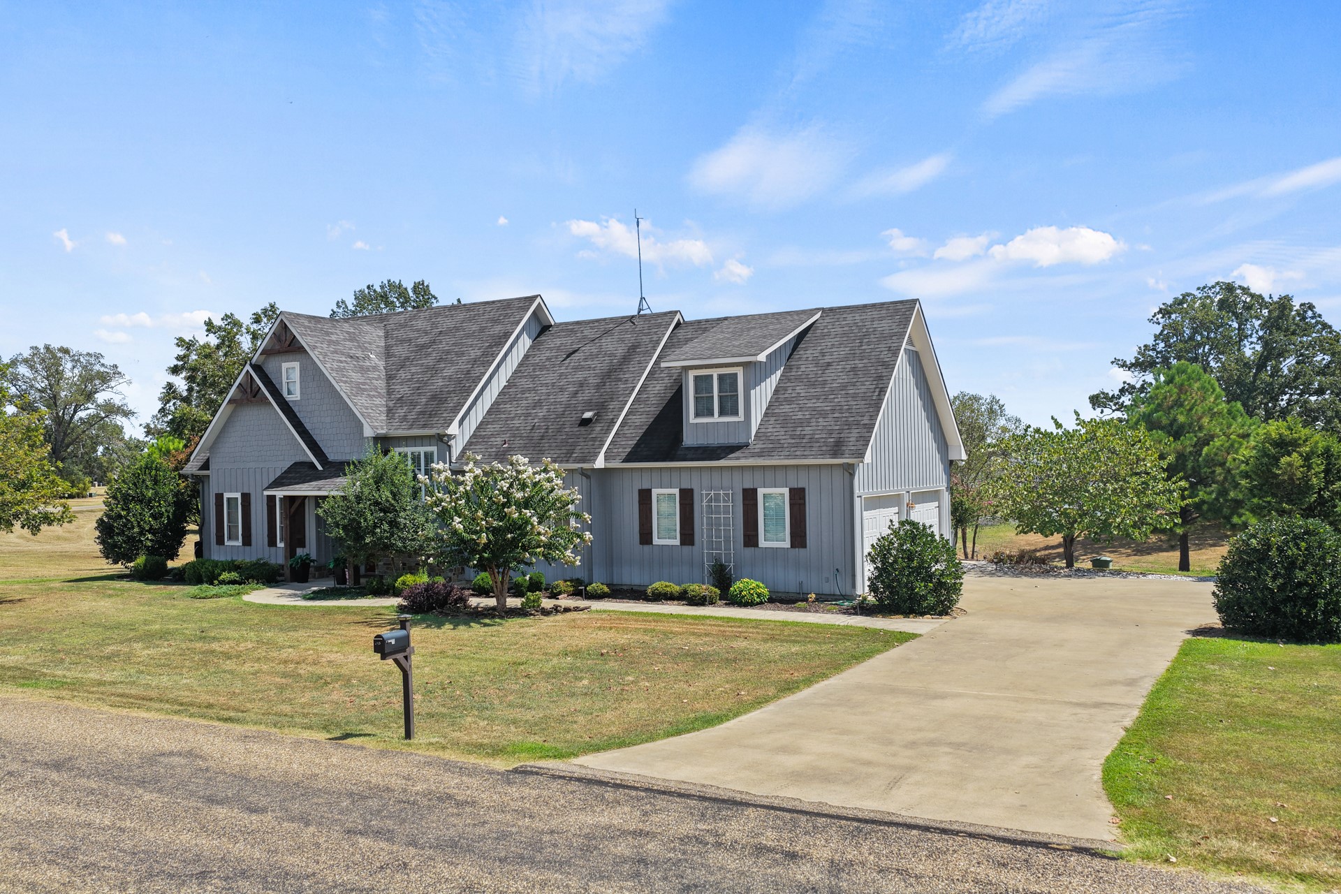 245 Private Road 2714