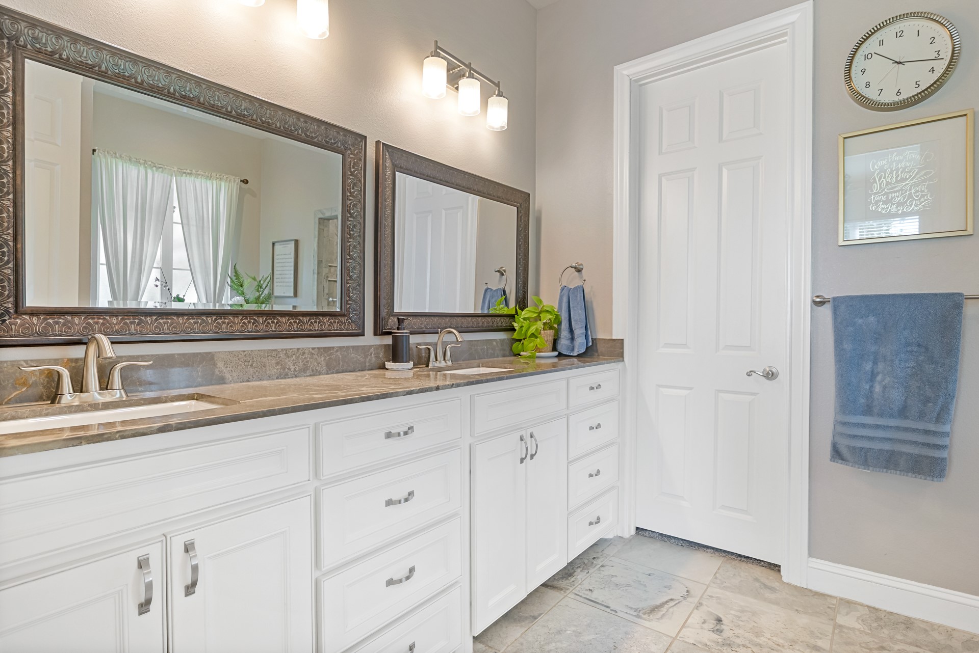 245 Private Road 2714