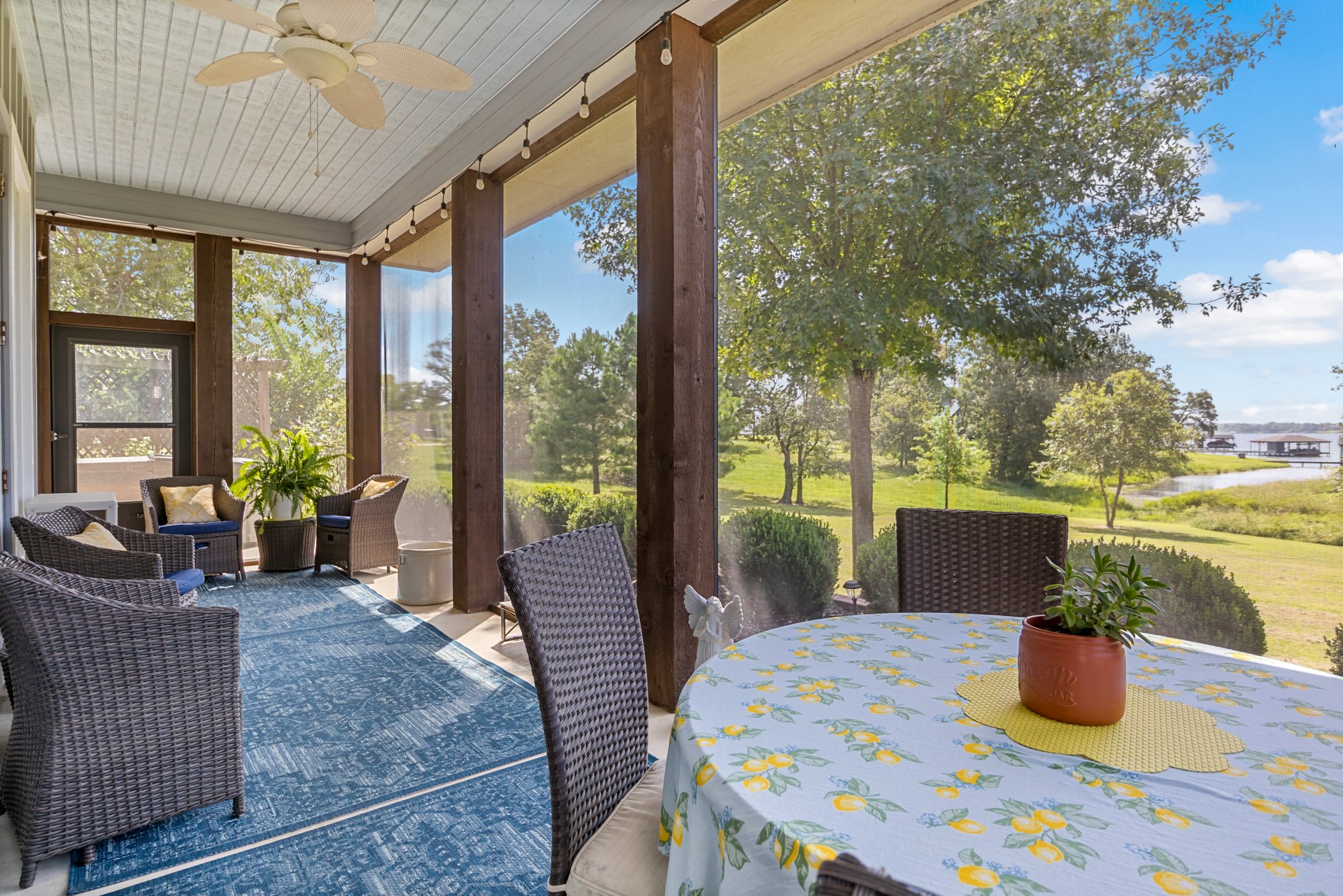 245 Private Road 2714