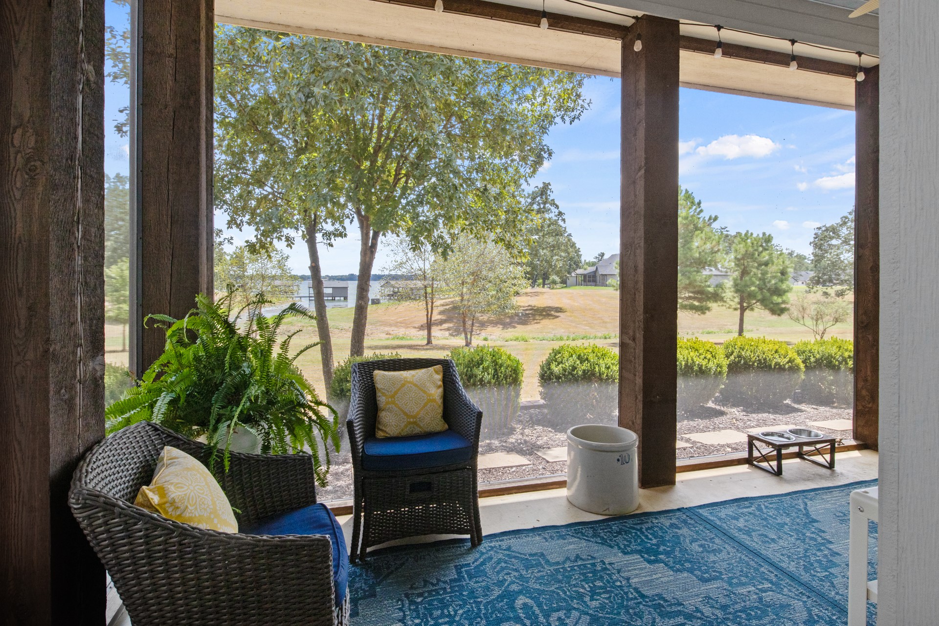 245 Private Road 2714
