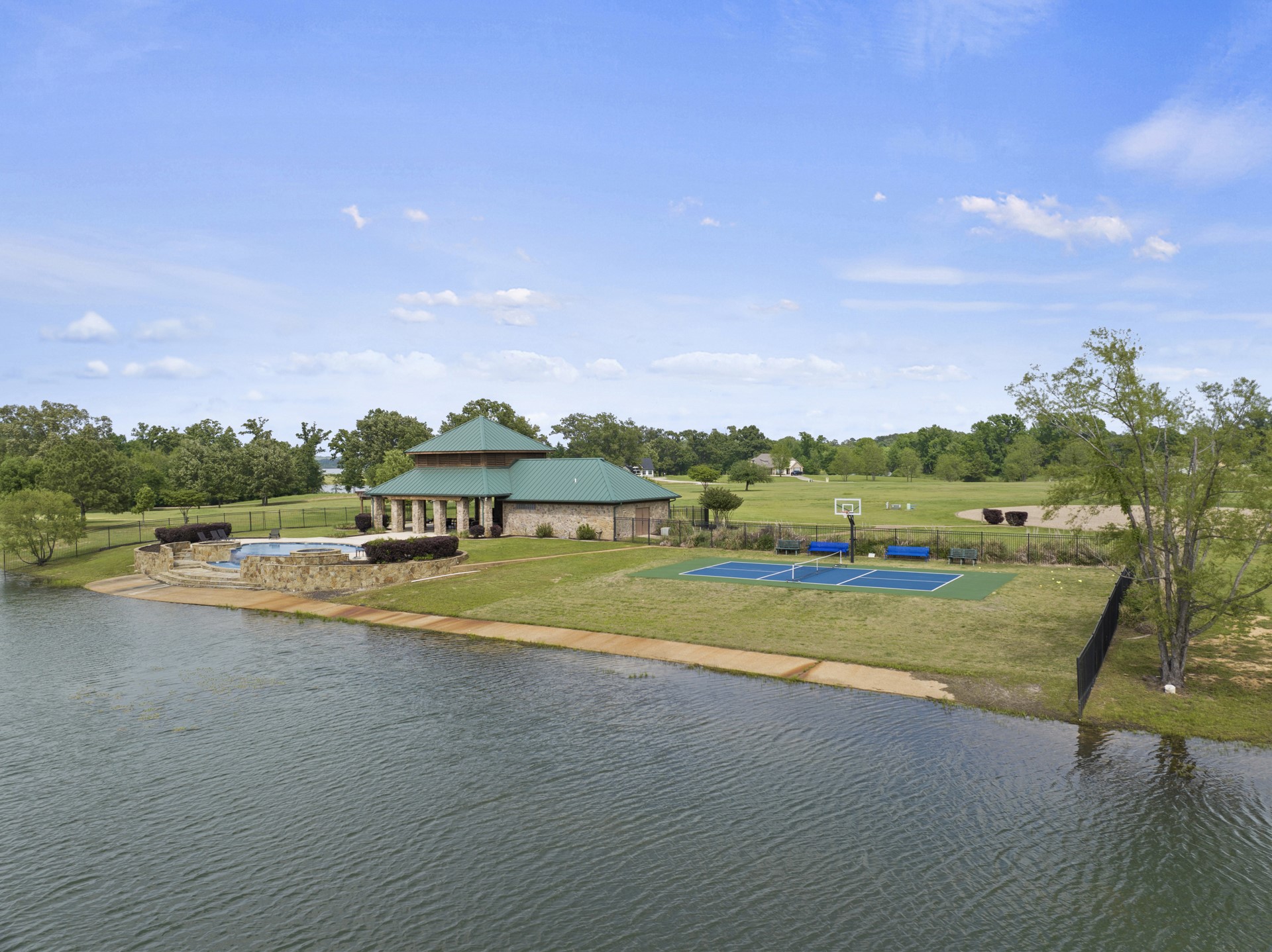 245 Private Road 2714