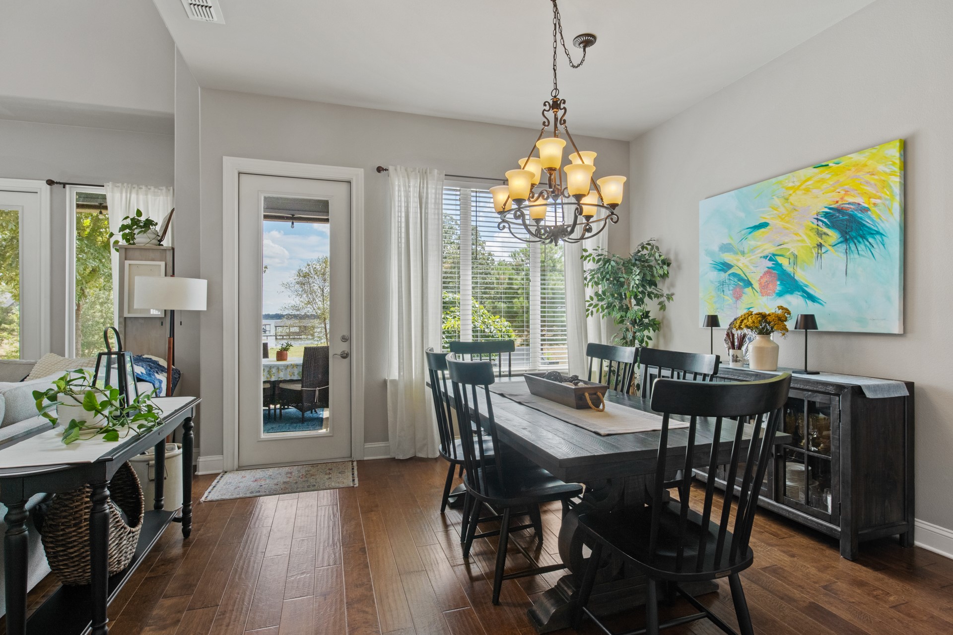 245 Private Road 2714