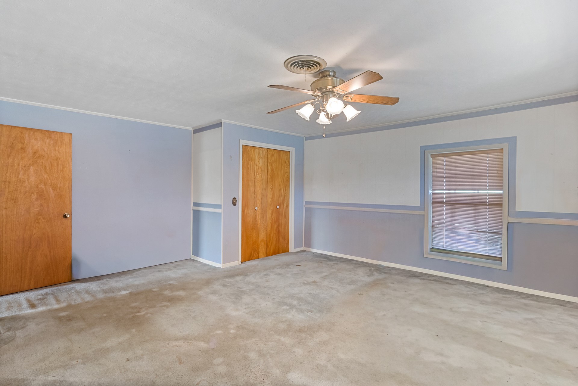 717 E FIRST Street