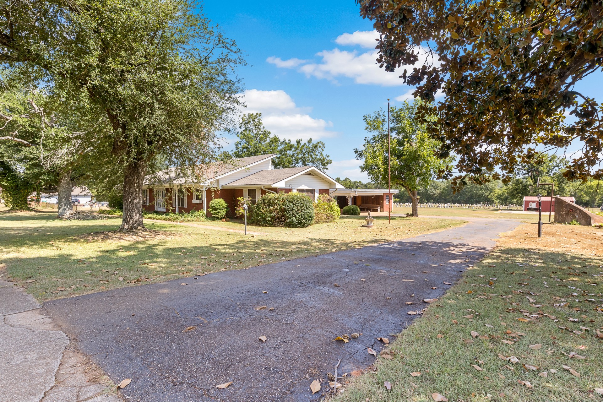 717 E FIRST Street