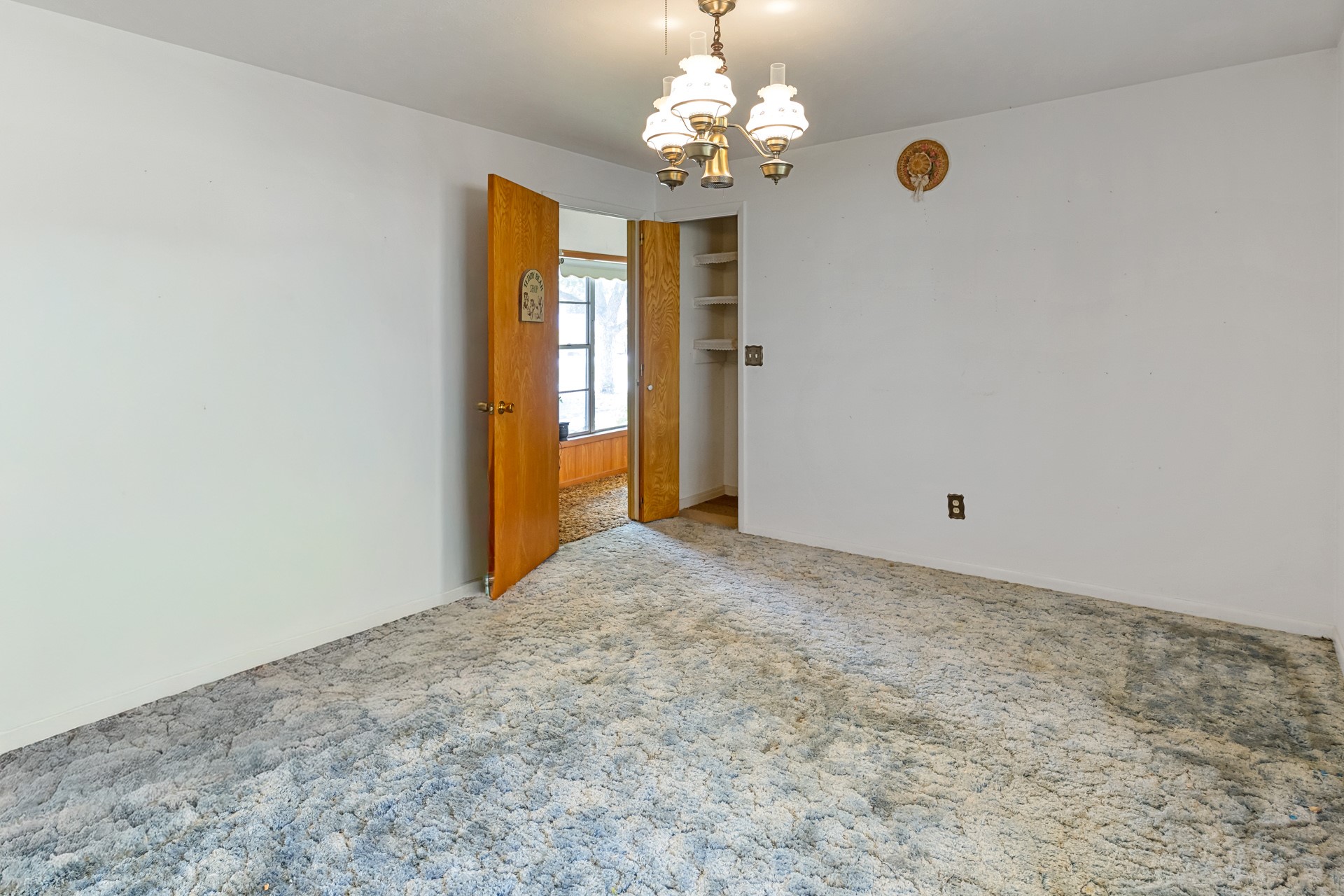 717 E FIRST Street