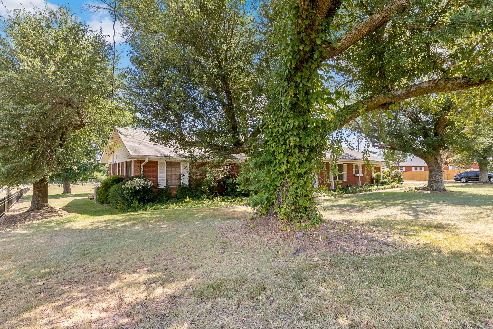 717 E FIRST Street