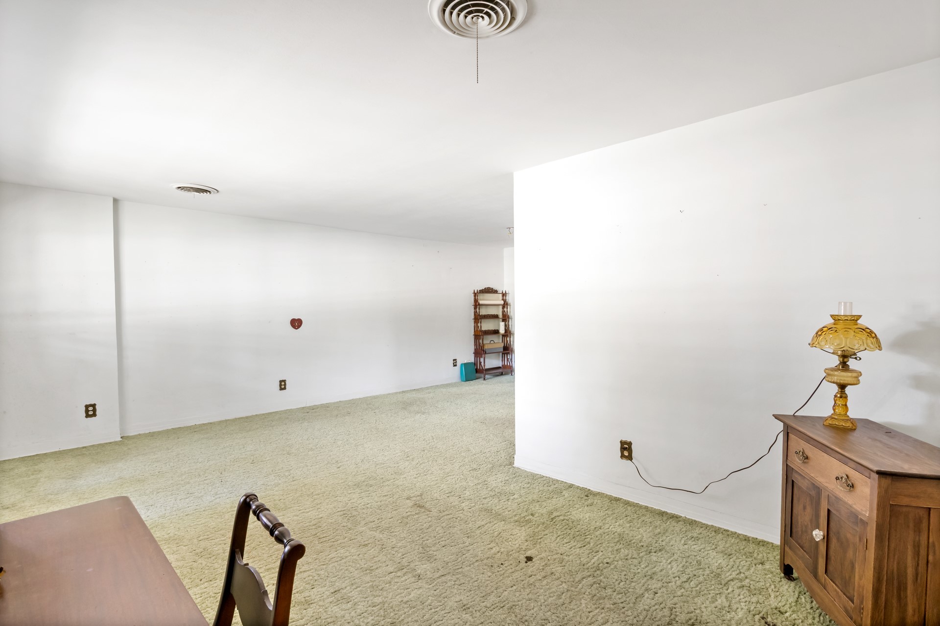 717 E FIRST Street