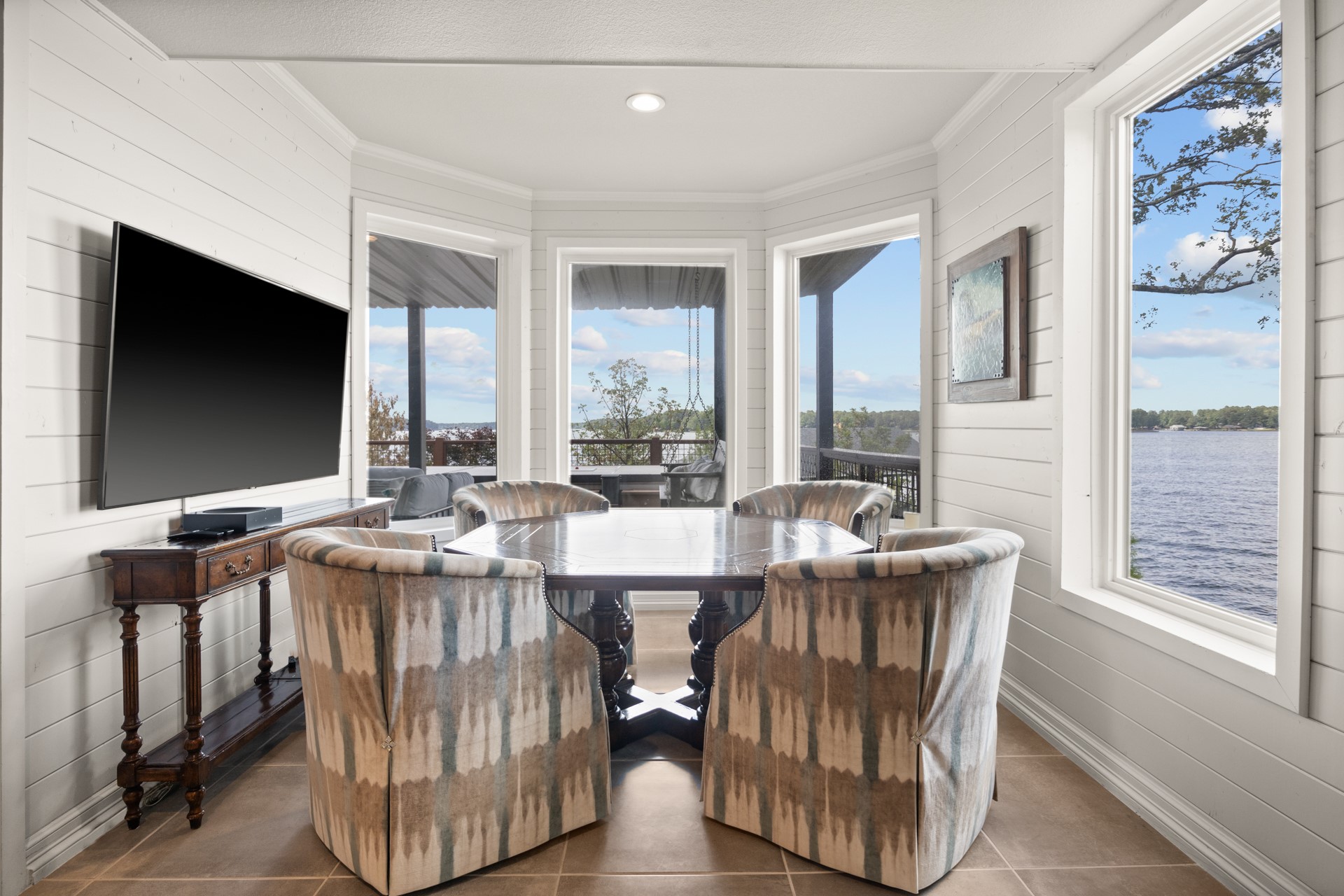 Tract 2 E El Dorado