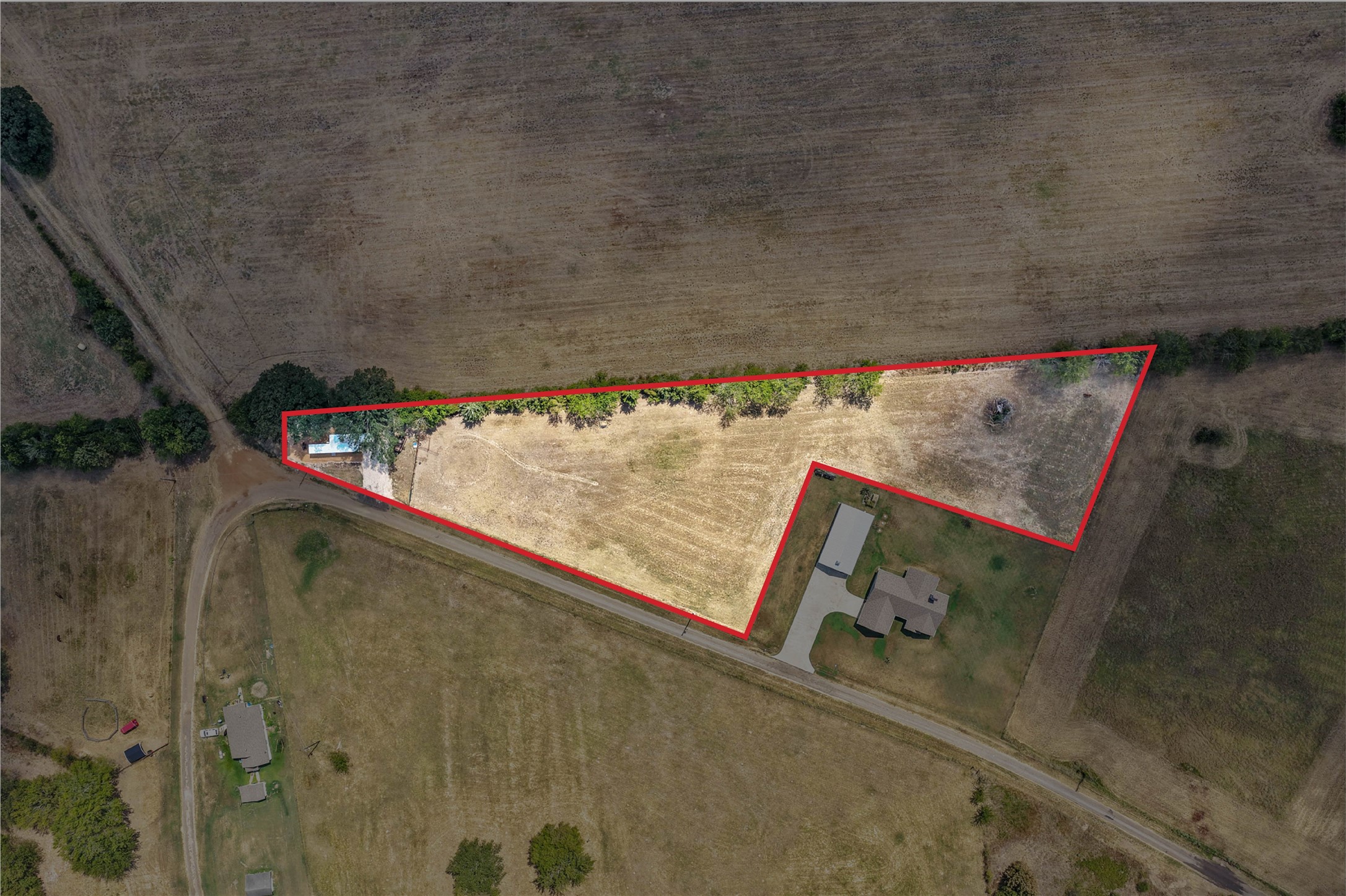 884 NE County Road 2150