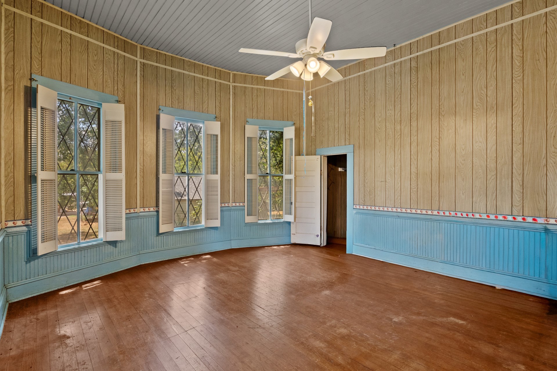 411 ELLIS
