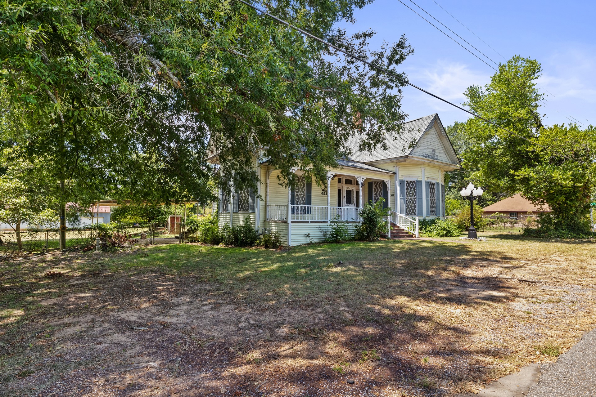 411 ELLIS