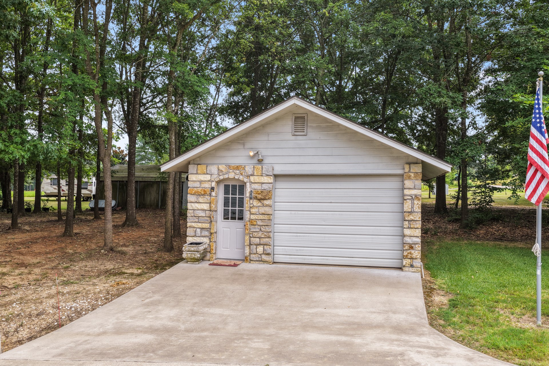 411 County Road 2127