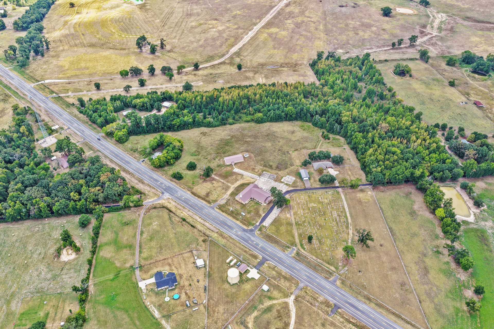 1650 FM 1735