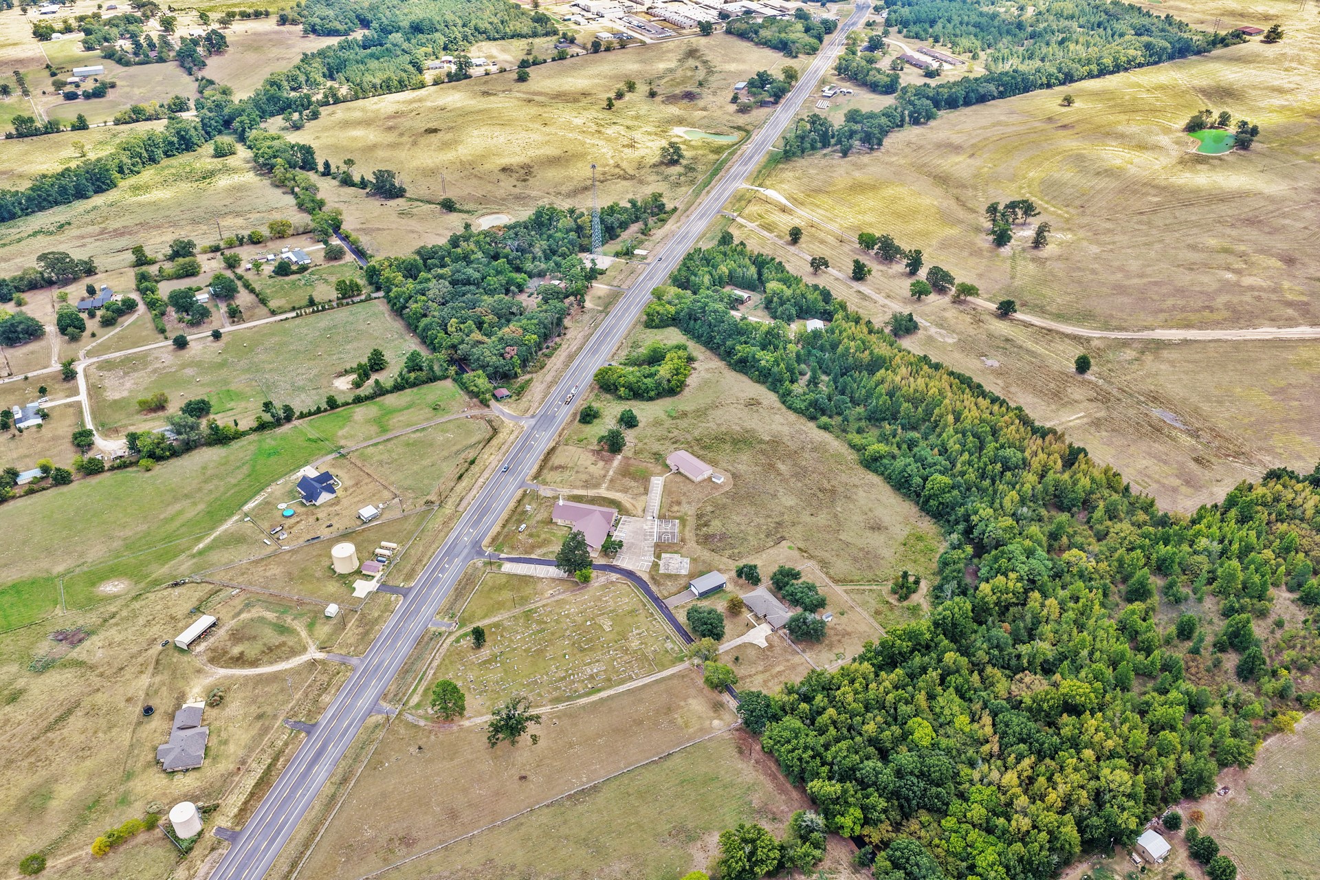 1650 FM 1735