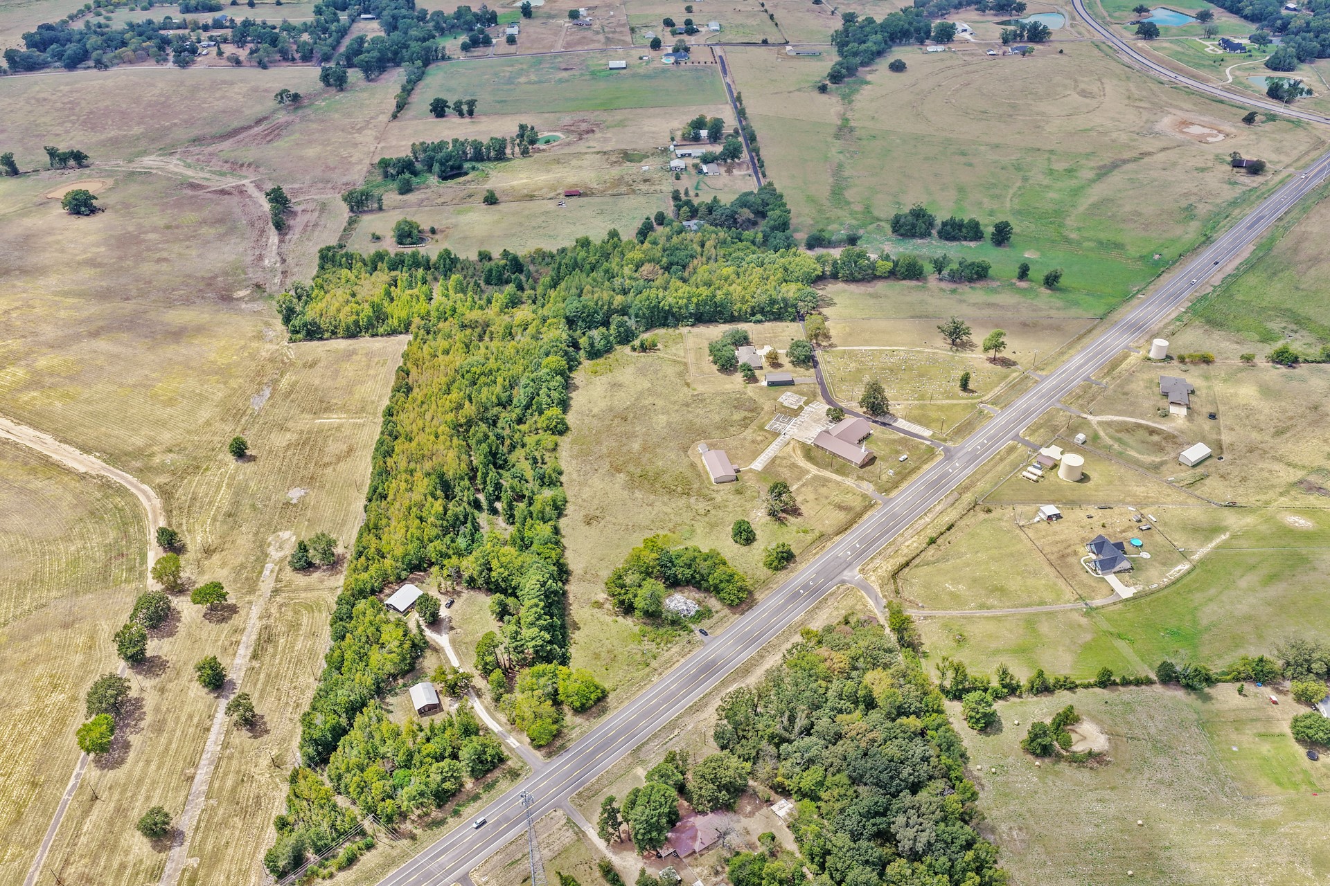 1650 FM 1735