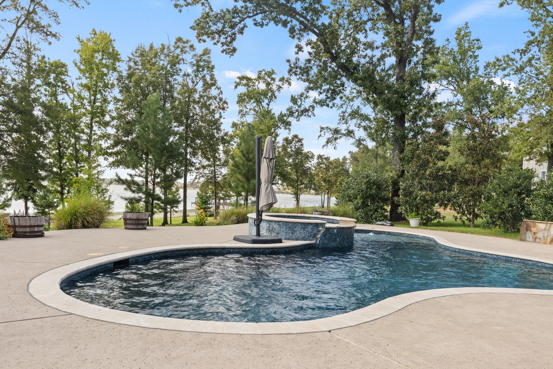 200 County Road 1297