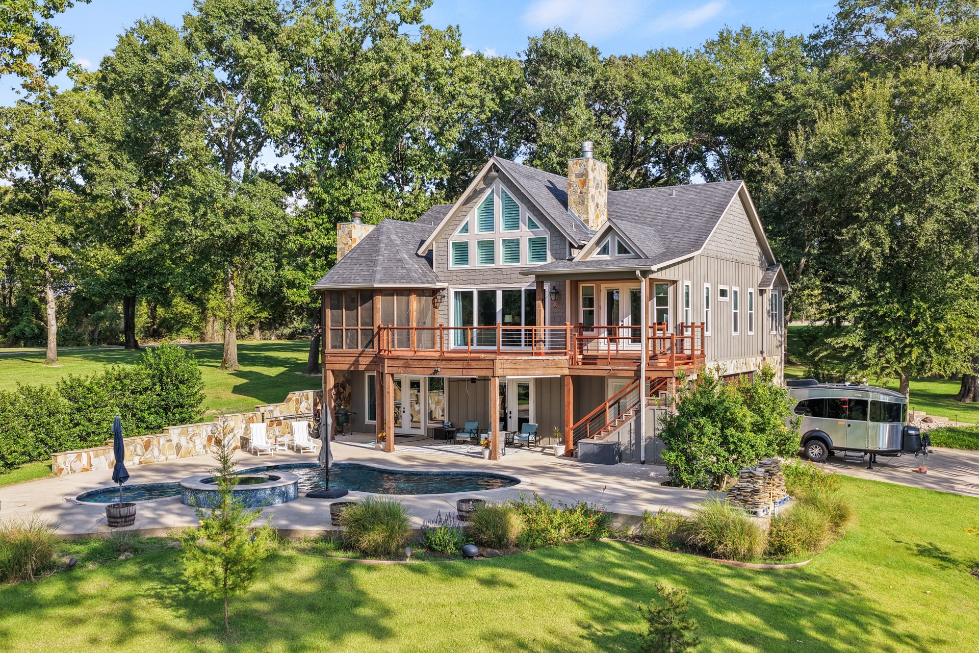 200 County Road 1297