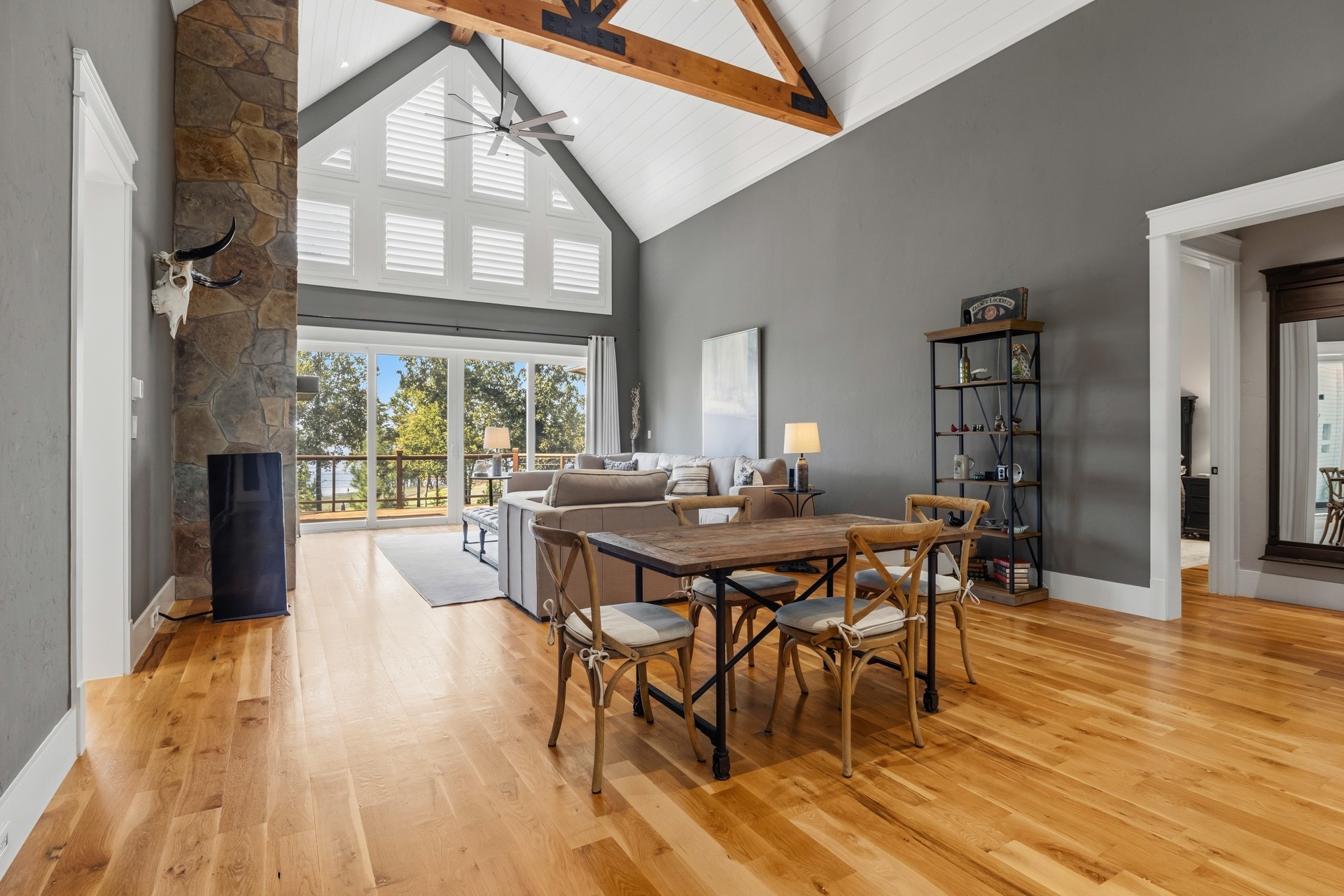 200 County Road 1297
