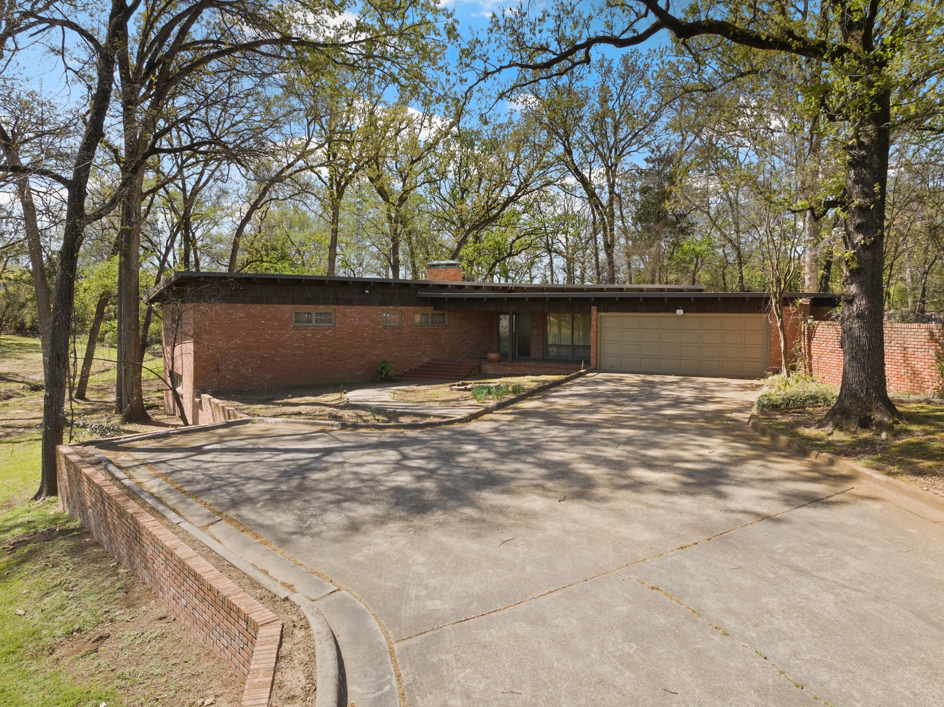 101 Bluebird Street