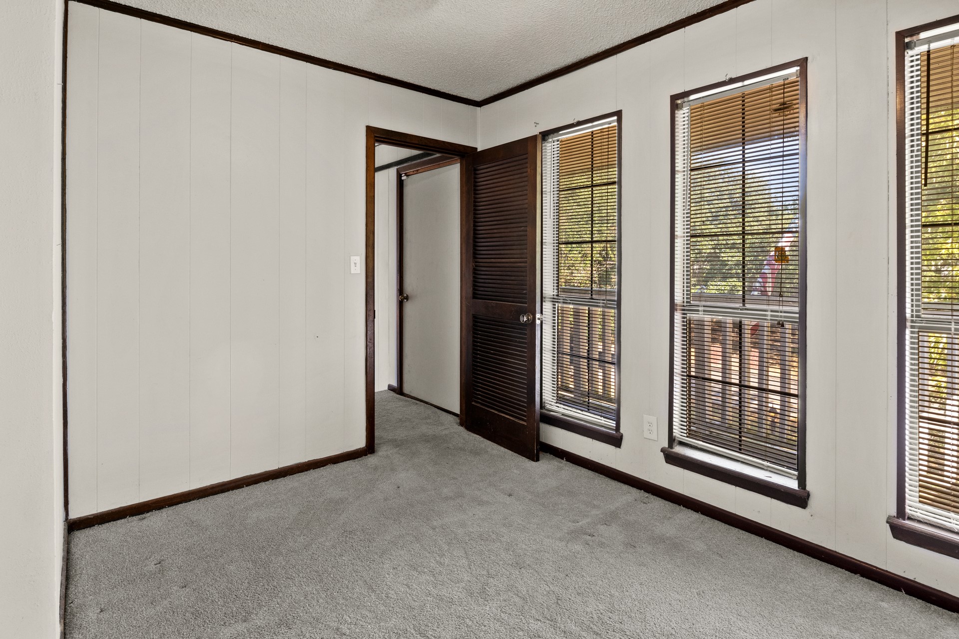 600 W 12th Street