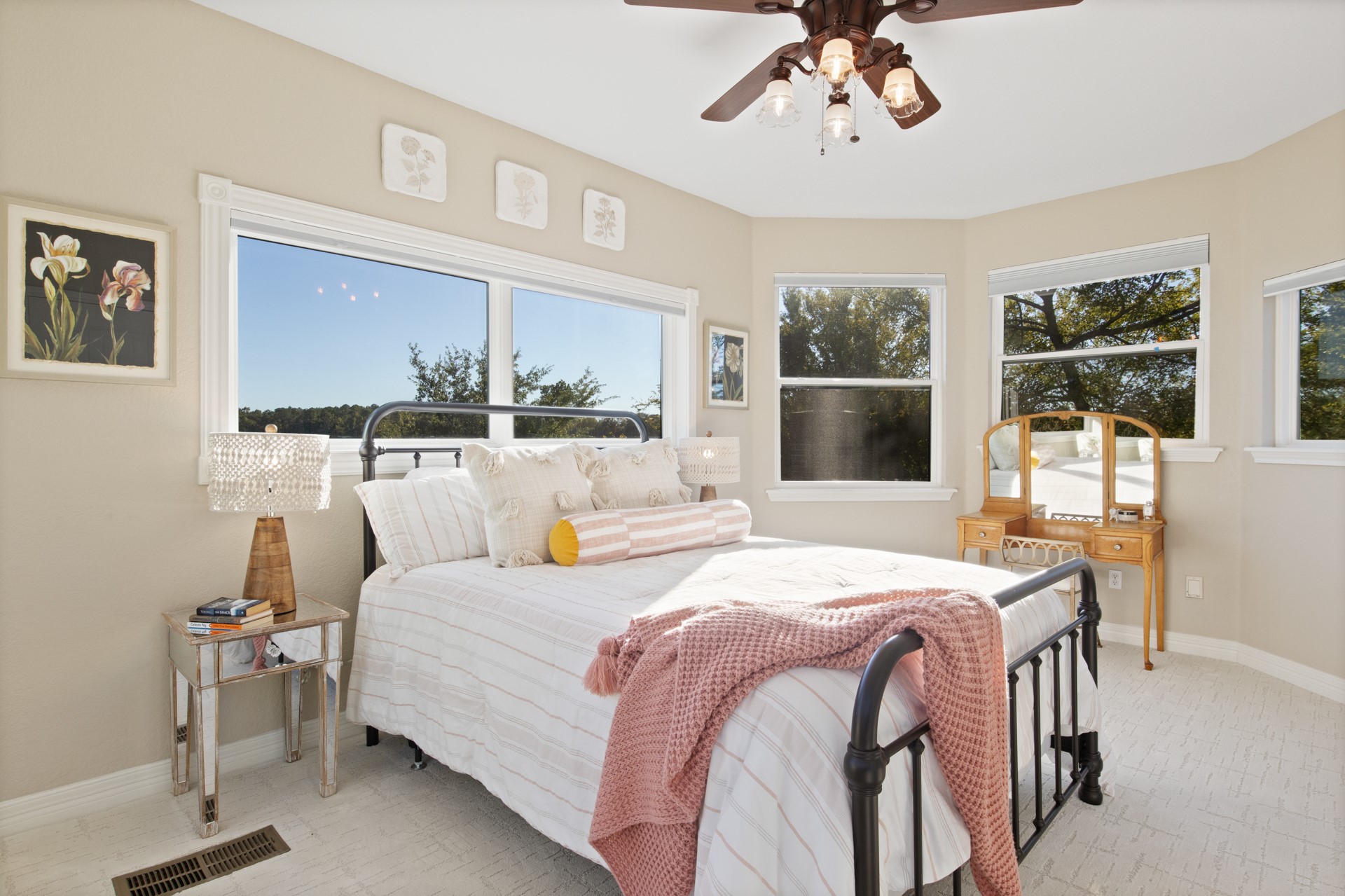 291 Private Road 2367