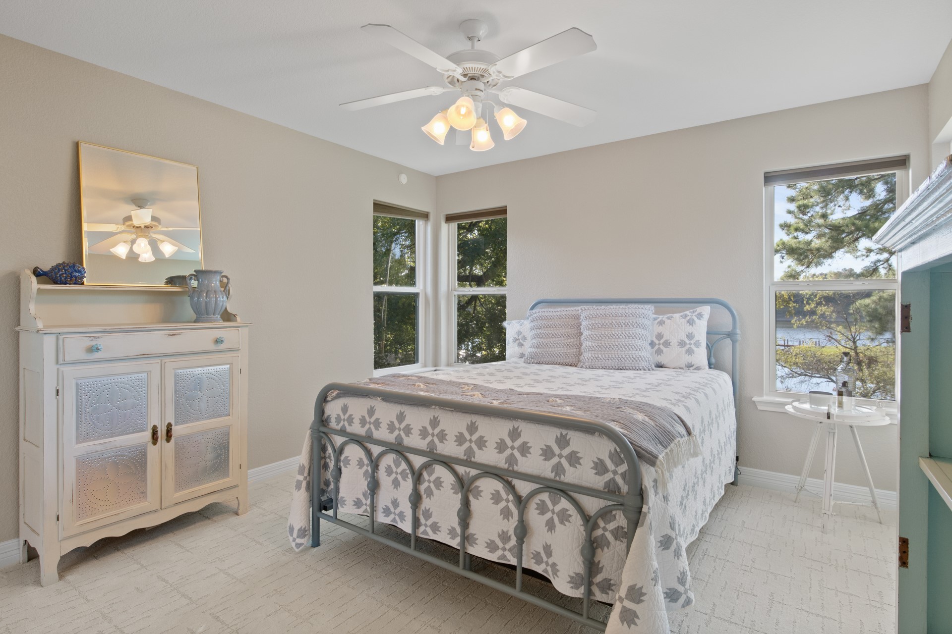 291 Private Road 2367