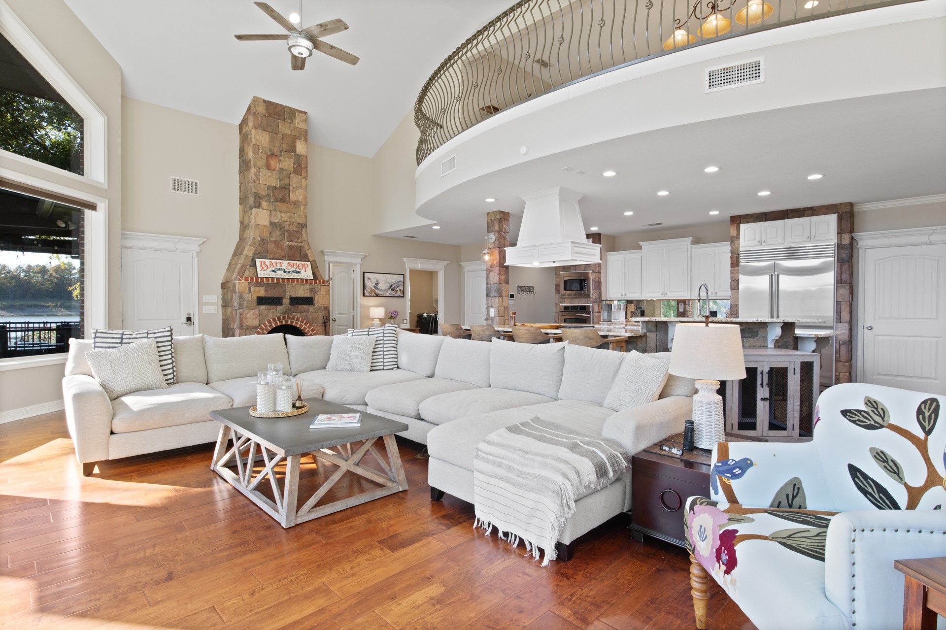 291 Private Road 2367