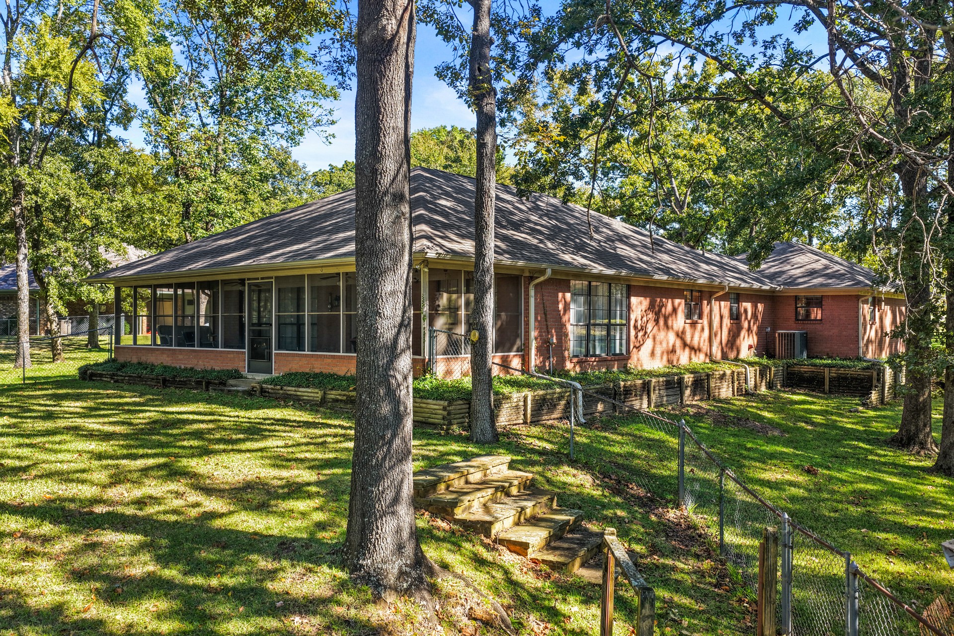 166 County Road 2137