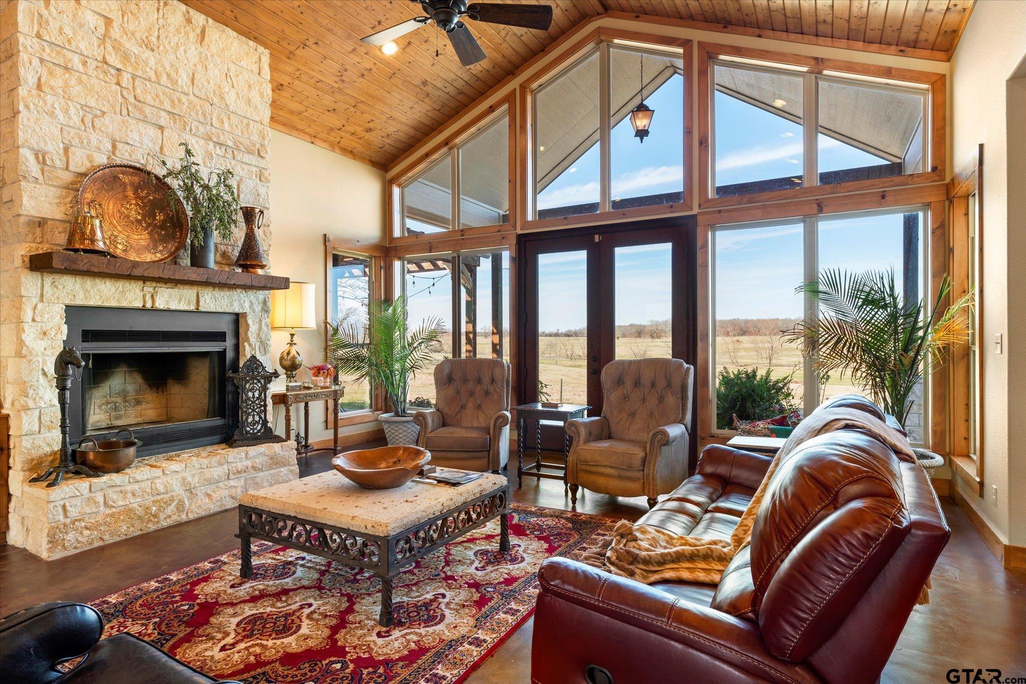 240 Private Road 1613