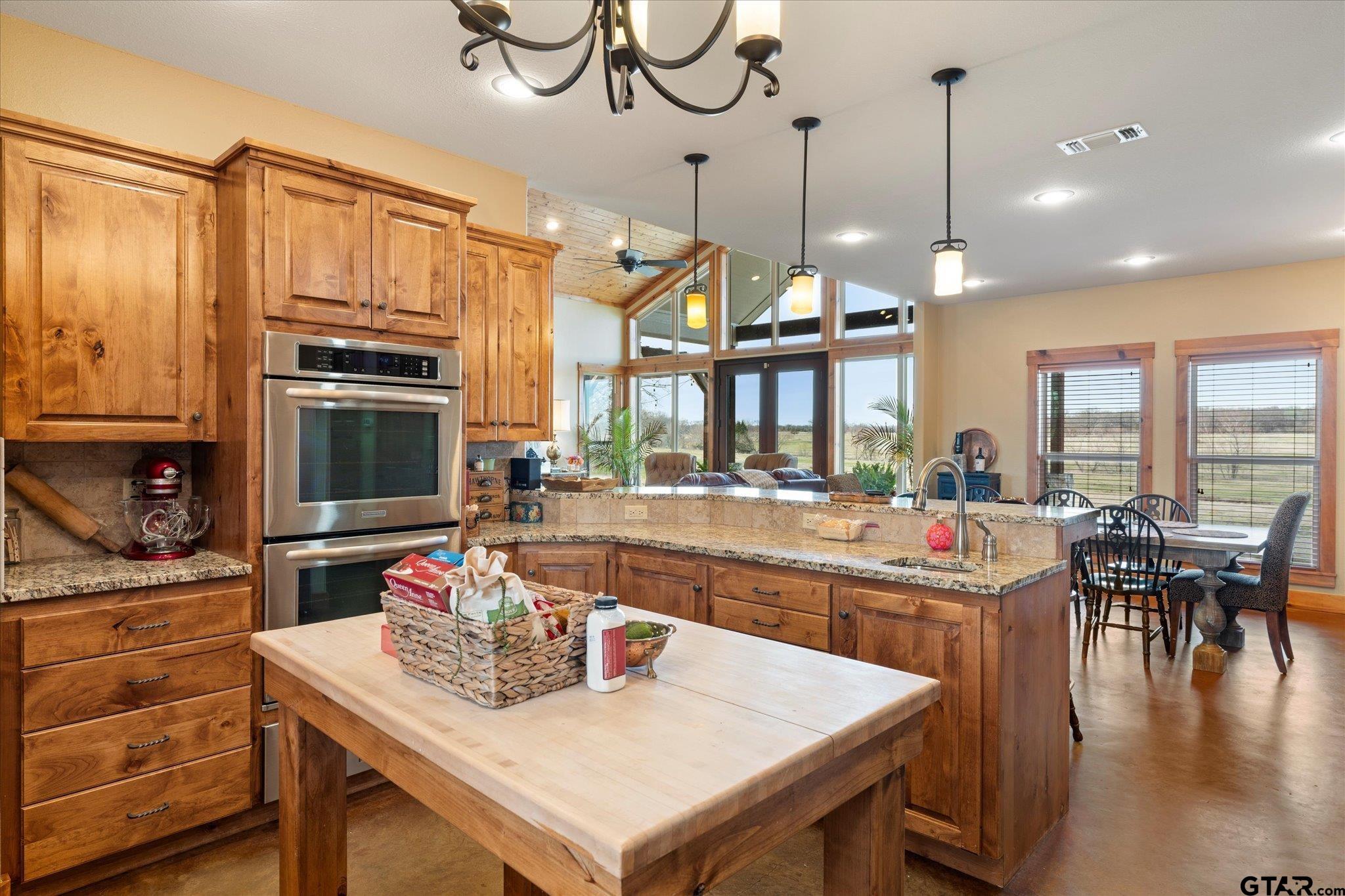 240 Private Road 1613