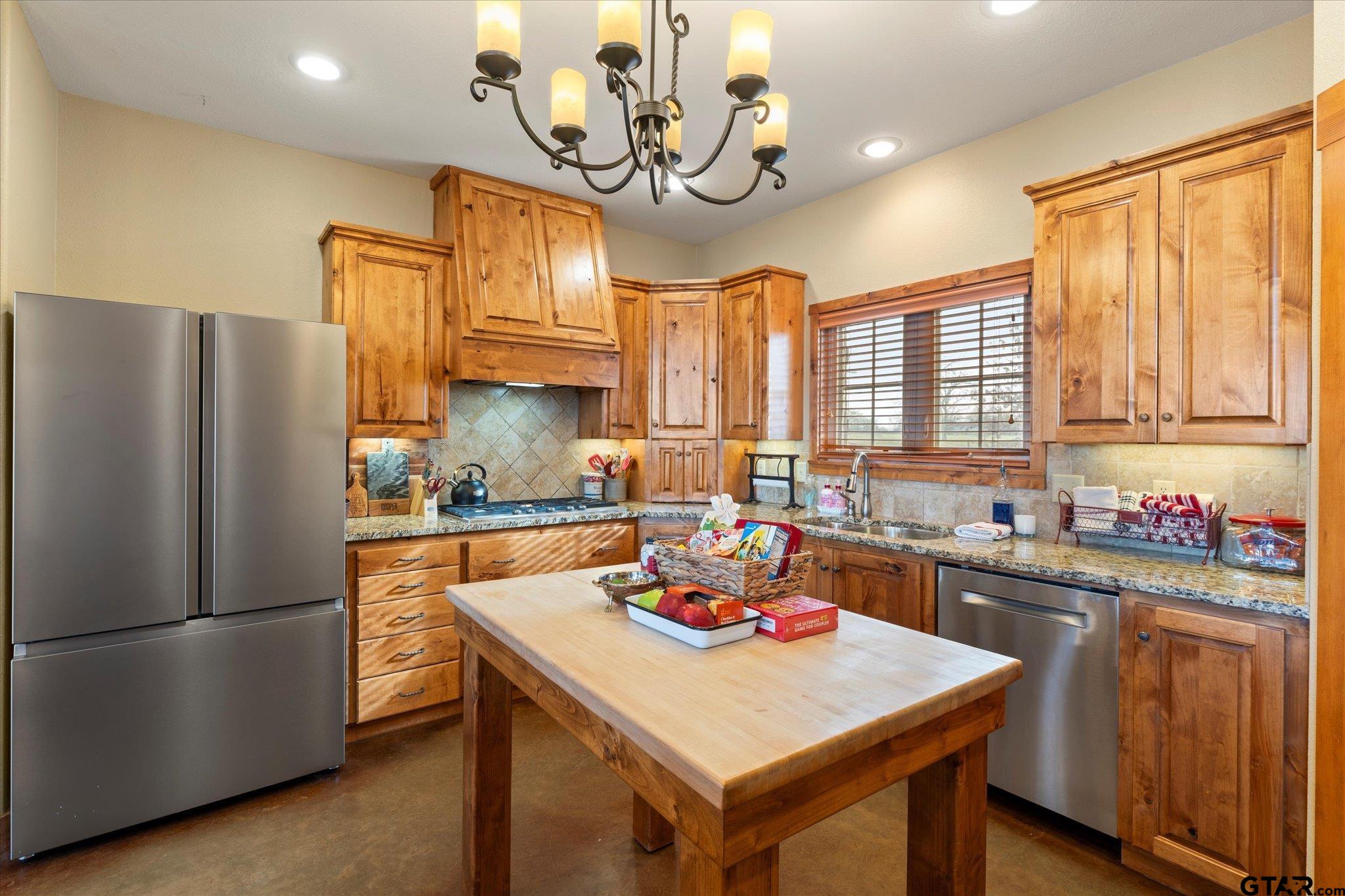 240 Private Road 1613