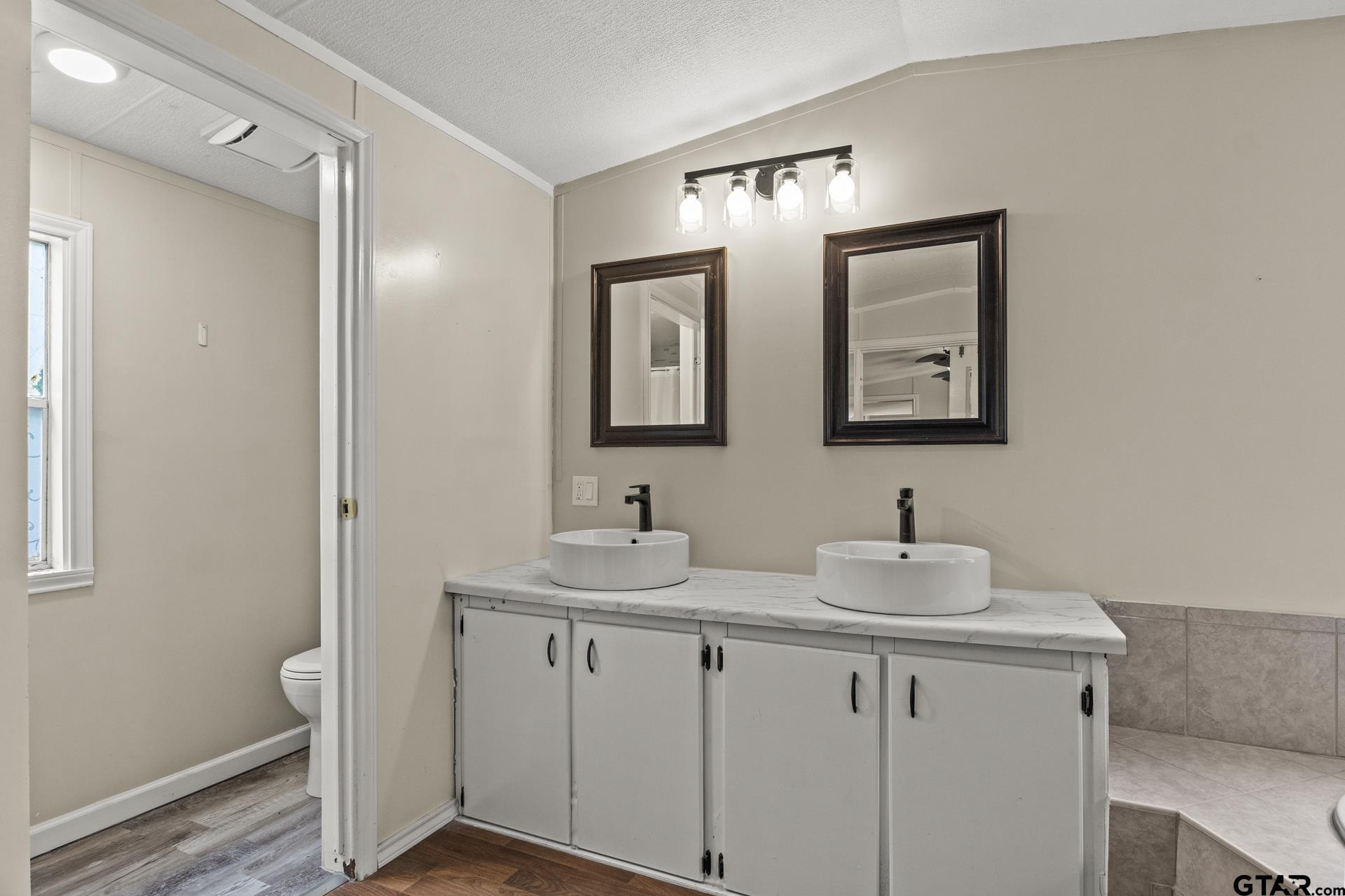 327 Private Road 52436