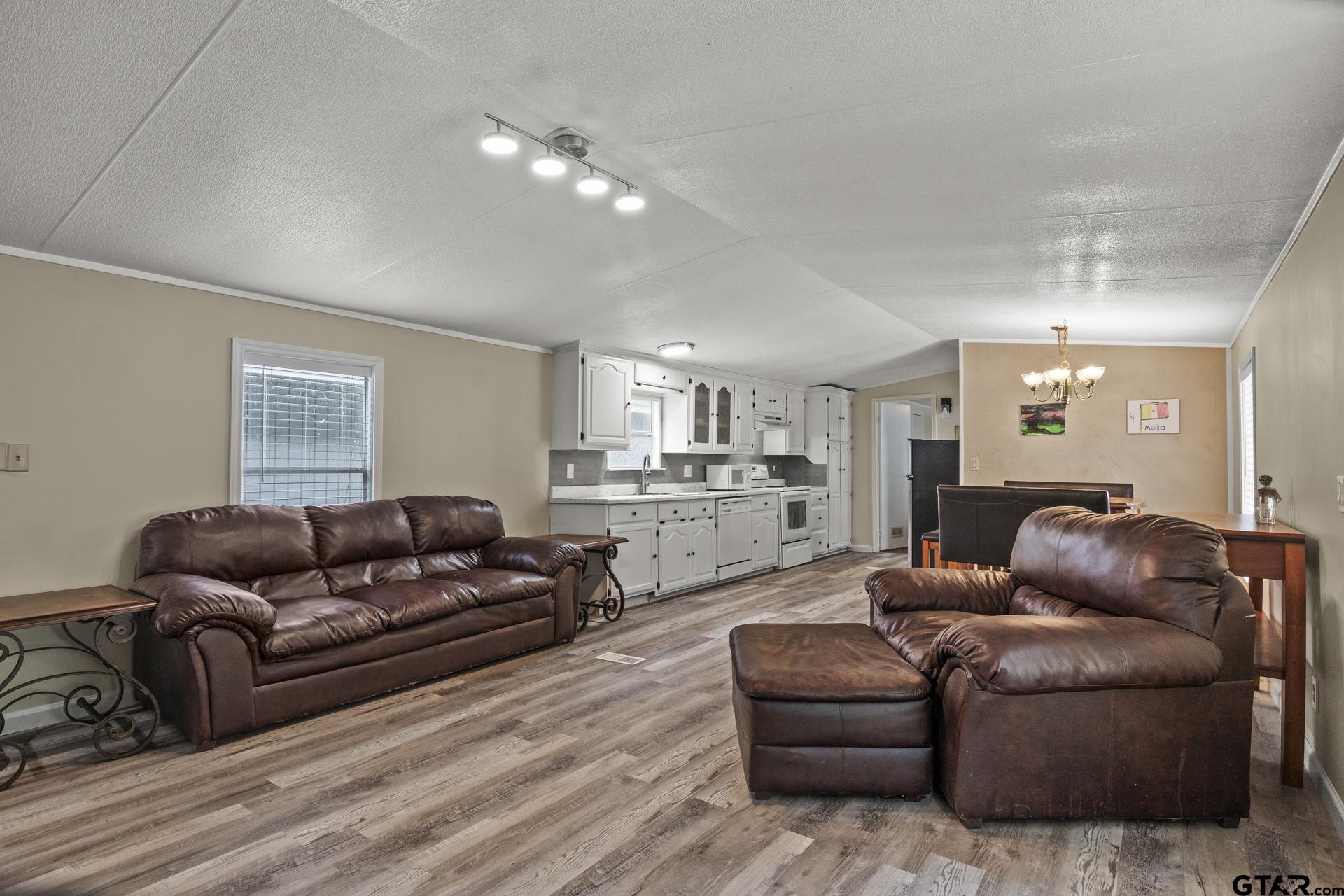 327 Private Road 52436
