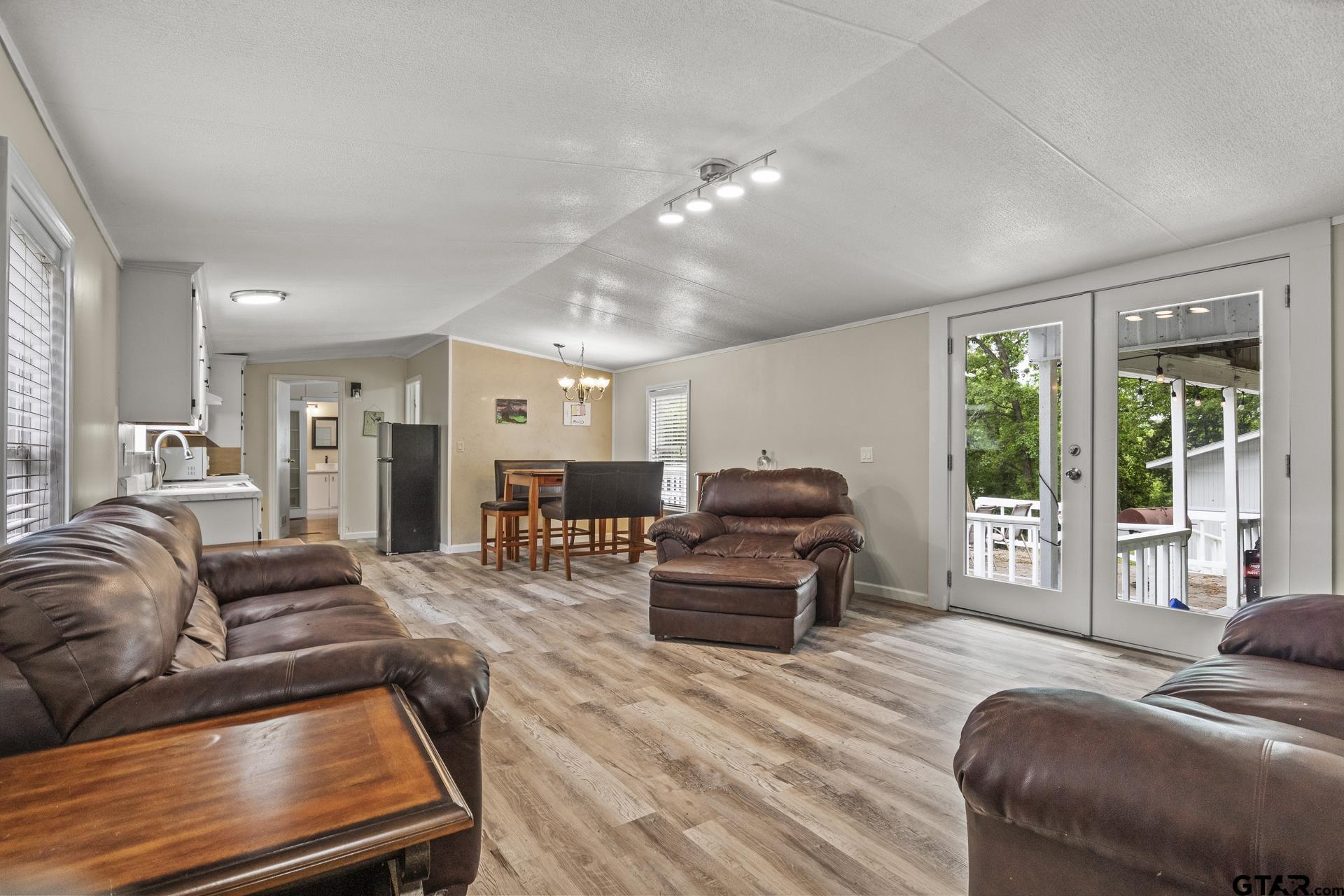 327 Private Road 52436